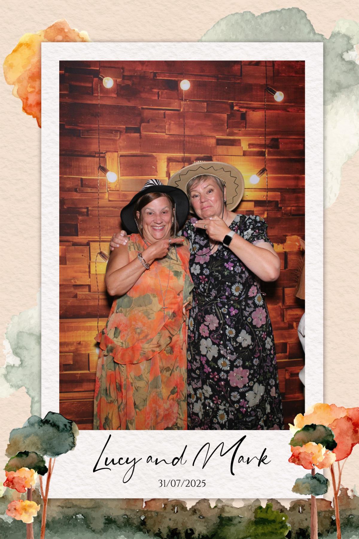 Lucy & Mark  | View more photos from the event at gallery.magicimages.uk/u/MagicImages/Lucy-Mark