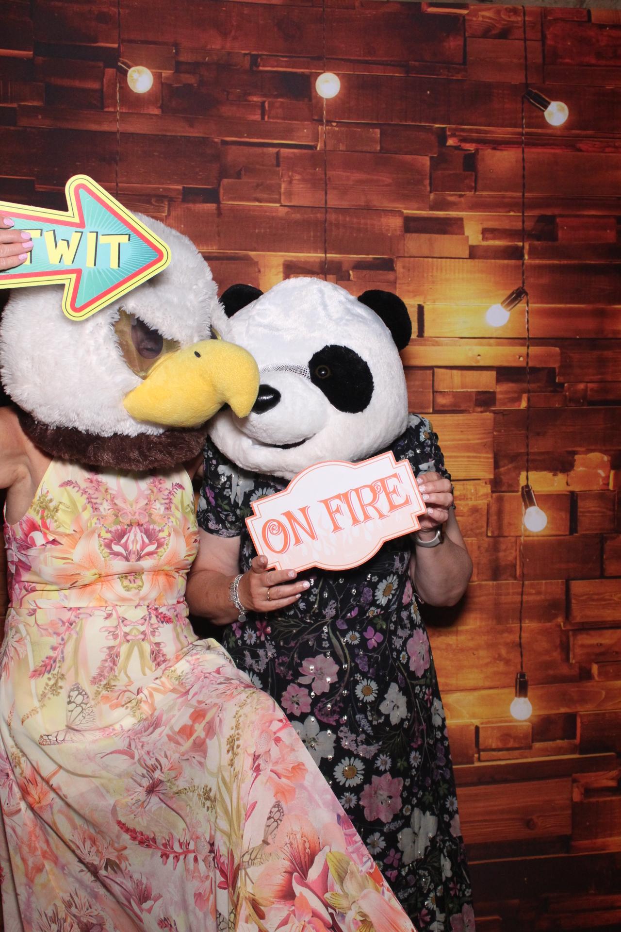 Lucy & Mark  | View more photos from the event at gallery.magicimages.uk/u/MagicImages/Lucy-Mark