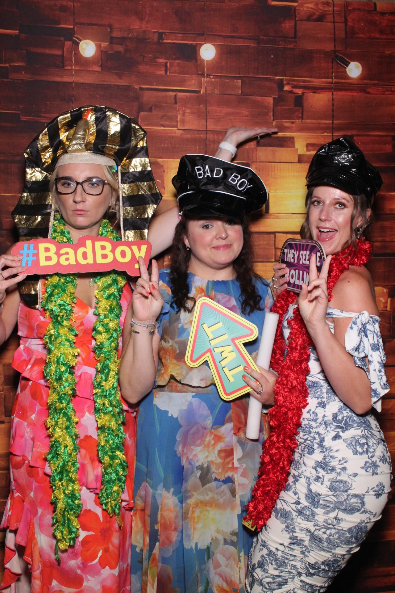 Lucy & Mark  | View more photos from the event at gallery.magicimages.uk/u/MagicImages/Lucy-Mark