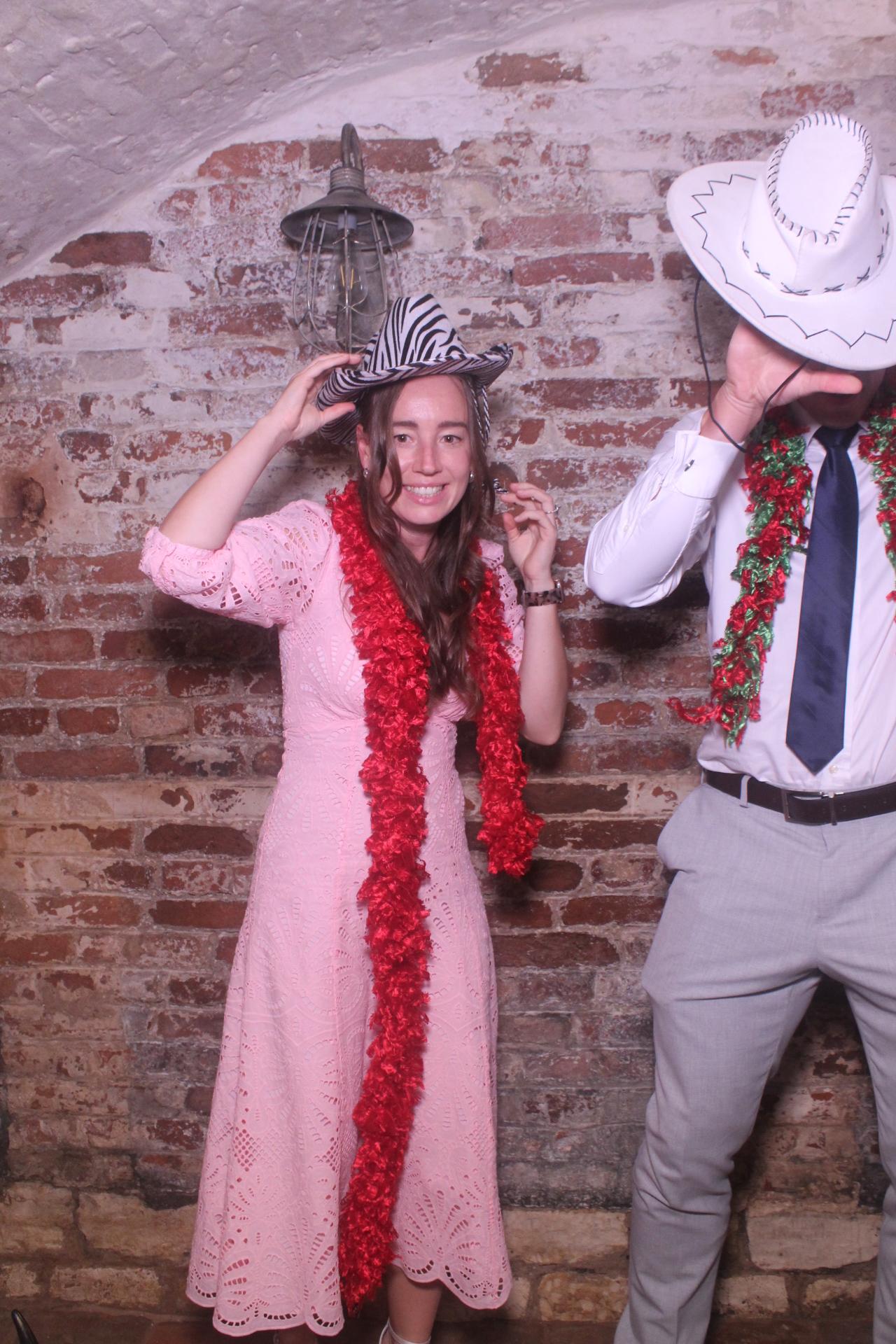 Lucy & Steven  | View more photos from the event at gallery.magicimages.uk/u/MagicImages/Lucy-Steven