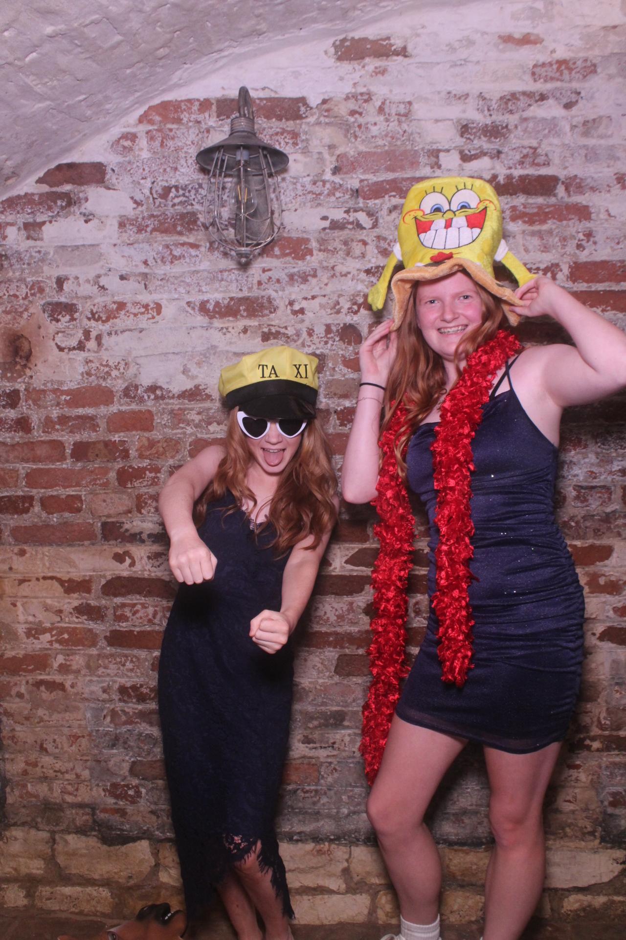 Lucy & Steven  | View more photos from the event at gallery.magicimages.uk/u/MagicImages/Lucy-Steven