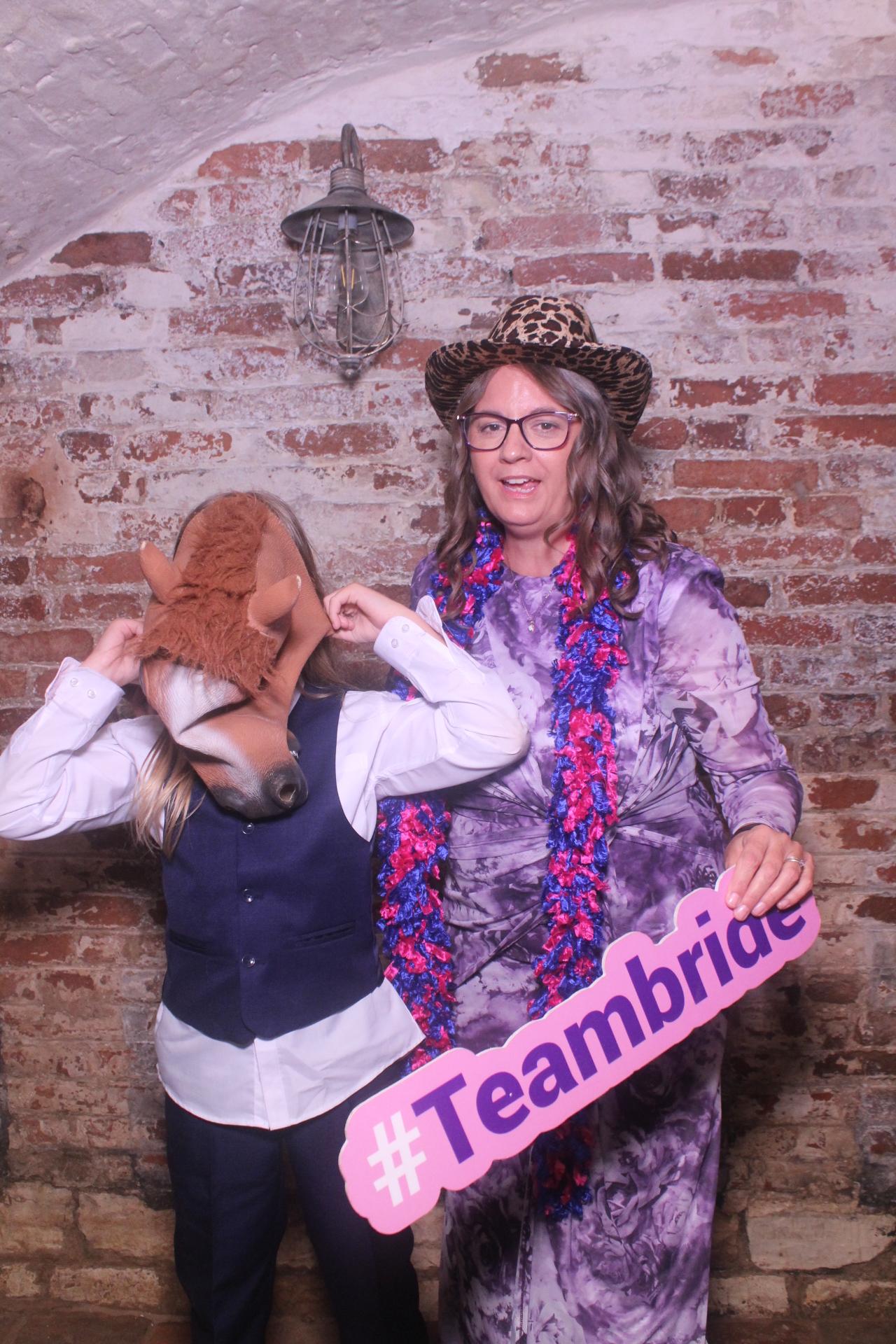 Lucy & Steven  | View more photos from the event at gallery.magicimages.uk/u/MagicImages/Lucy-Steven