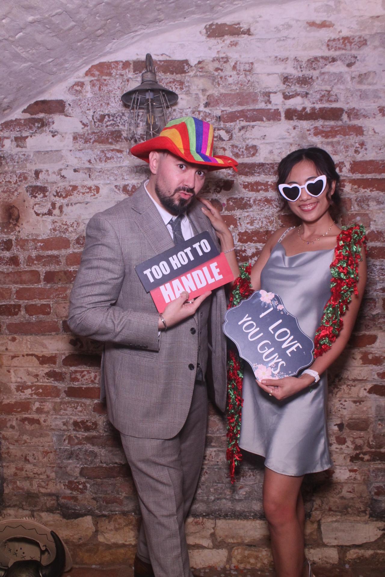 Lucy & Steven  | View more photos from the event at gallery.magicimages.uk/u/MagicImages/Lucy-Steven