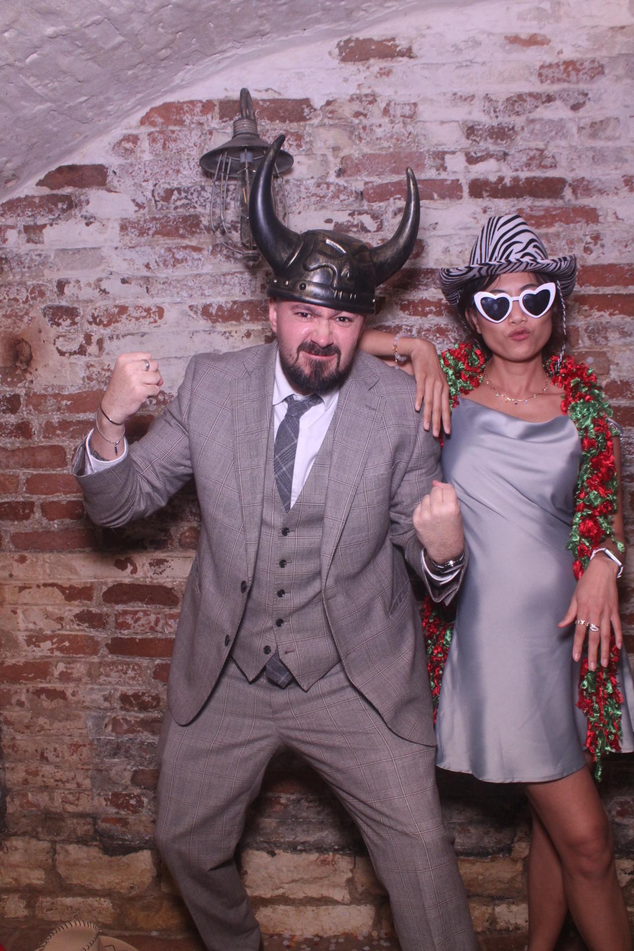 Lucy & Steven  | View more photos from the event at gallery.magicimages.uk/u/MagicImages/Lucy-Steven