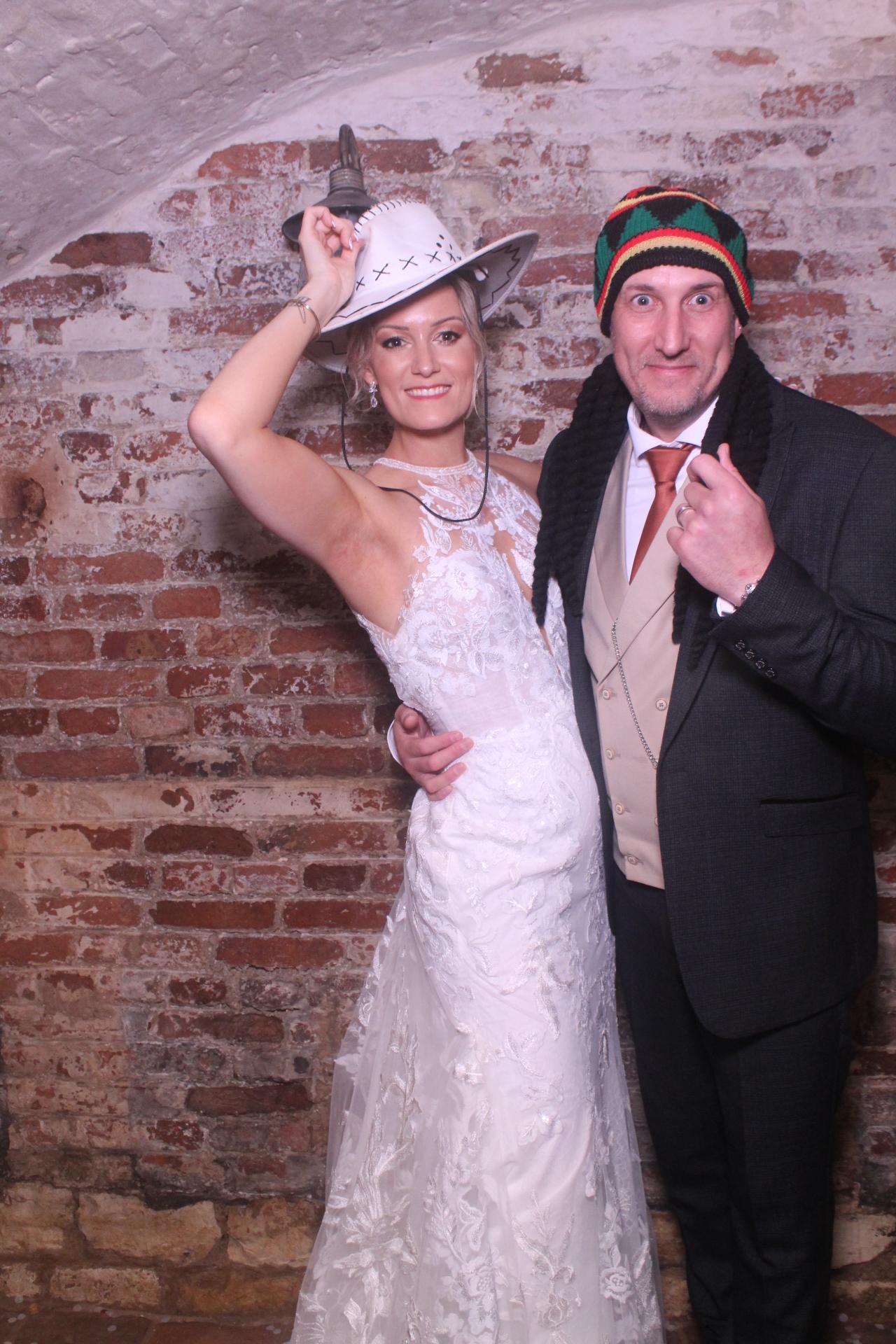 Lucy & Steven  | View more photos from the event at gallery.magicimages.uk/u/MagicImages/Lucy-Steven