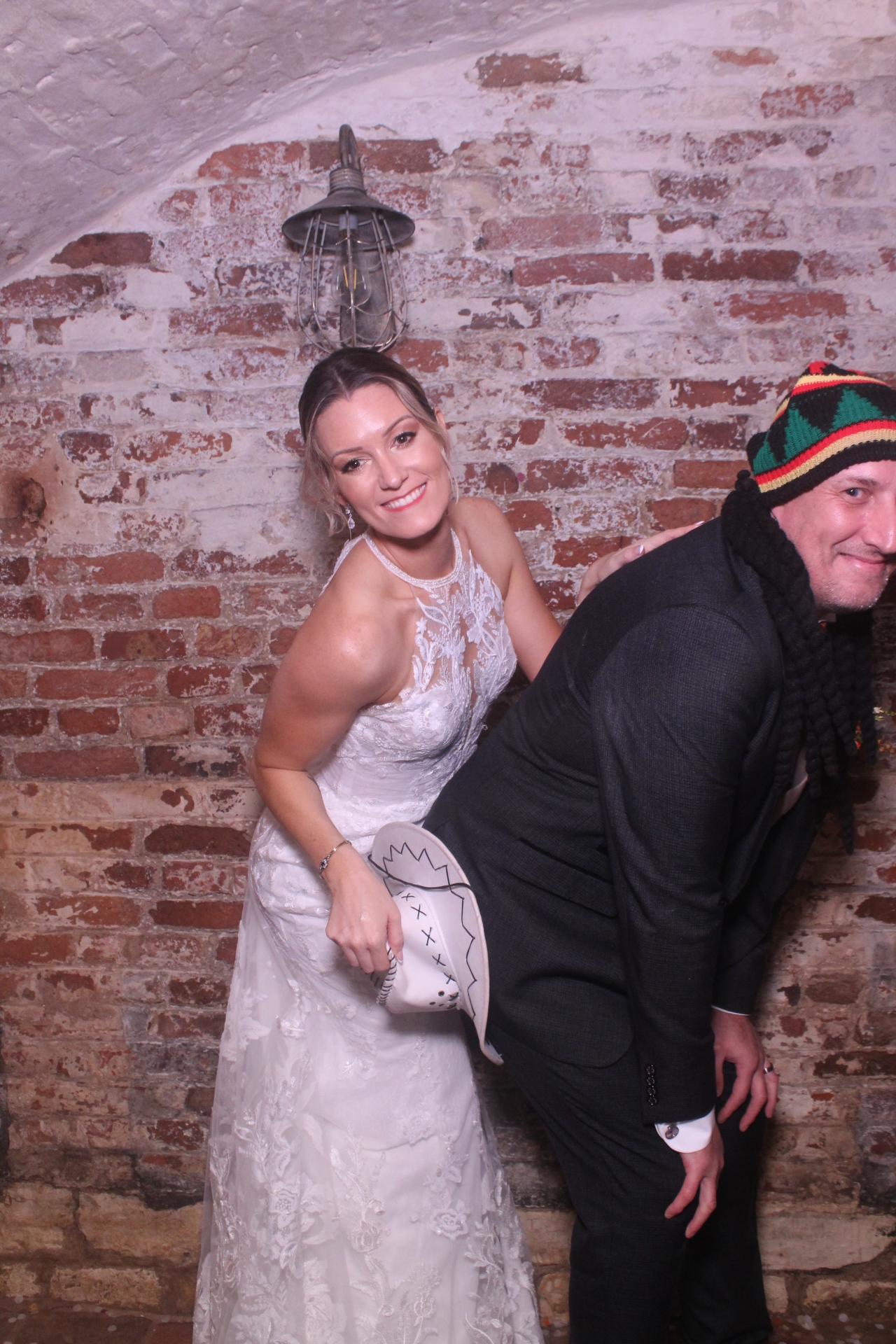 Lucy & Steven  | View more photos from the event at gallery.magicimages.uk/u/MagicImages/Lucy-Steven