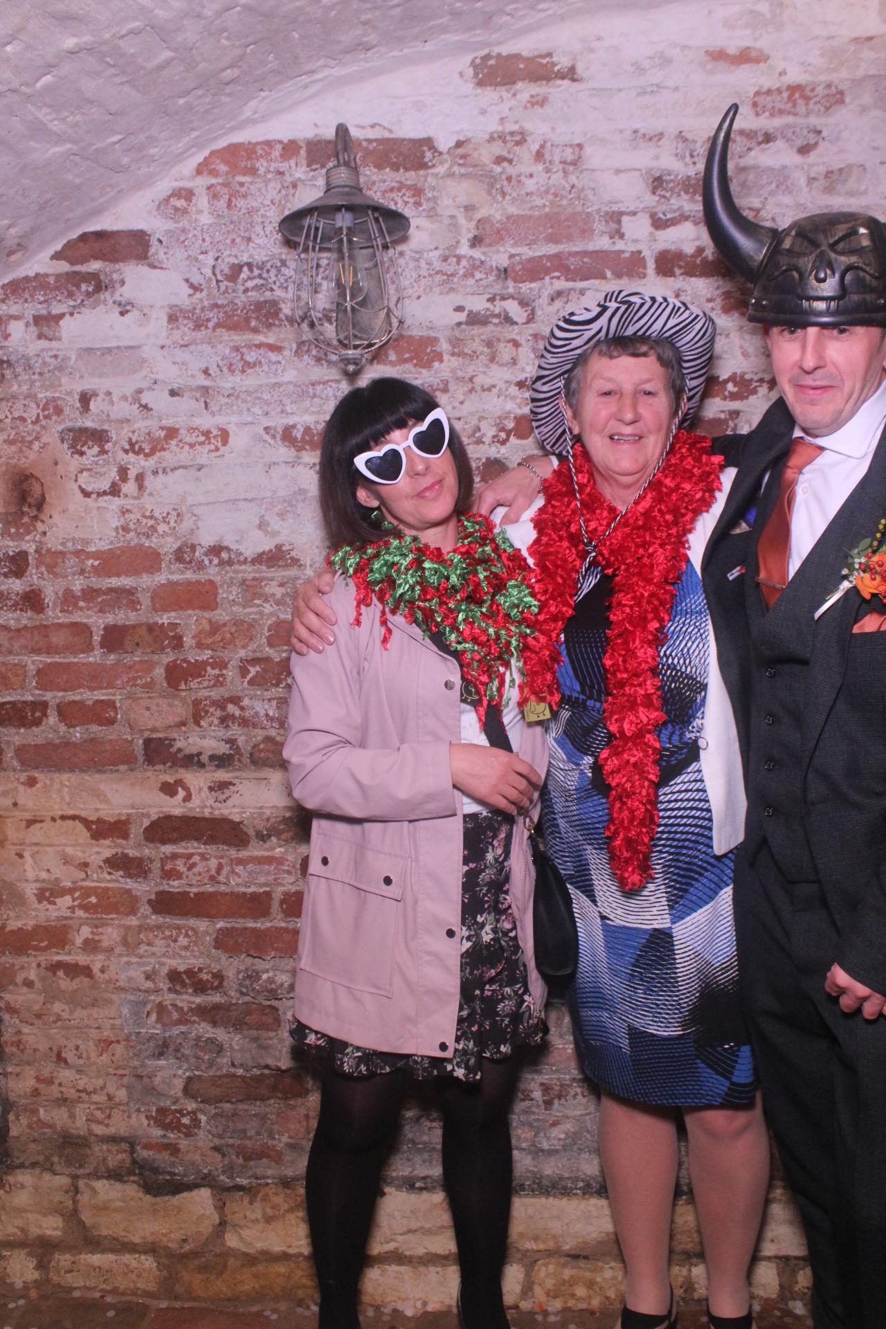 Lucy & Steven  | View more photos from the event at gallery.magicimages.uk/u/MagicImages/Lucy-Steven