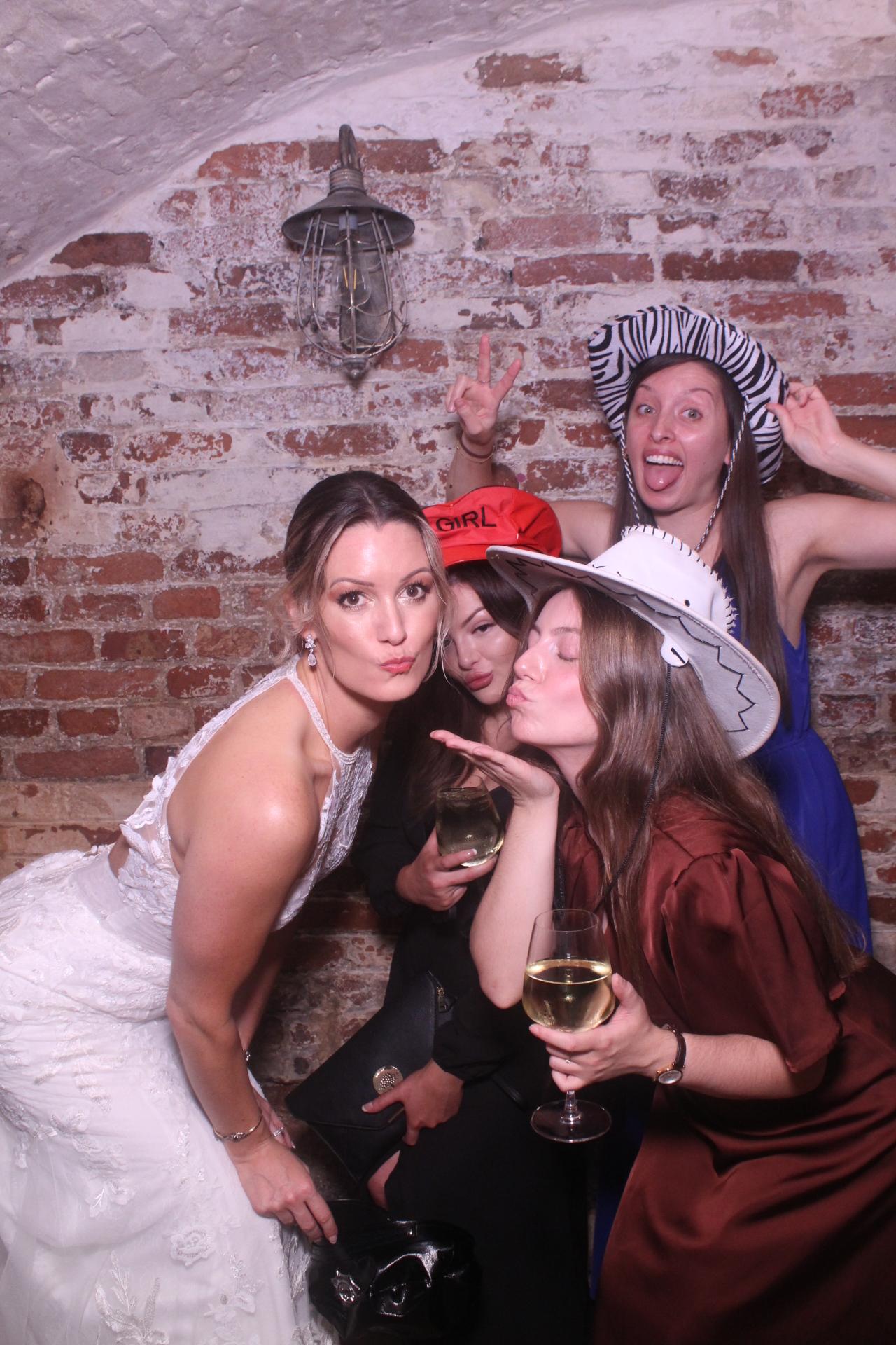 Lucy & Steven  | View more photos from the event at gallery.magicimages.uk/u/MagicImages/Lucy-Steven