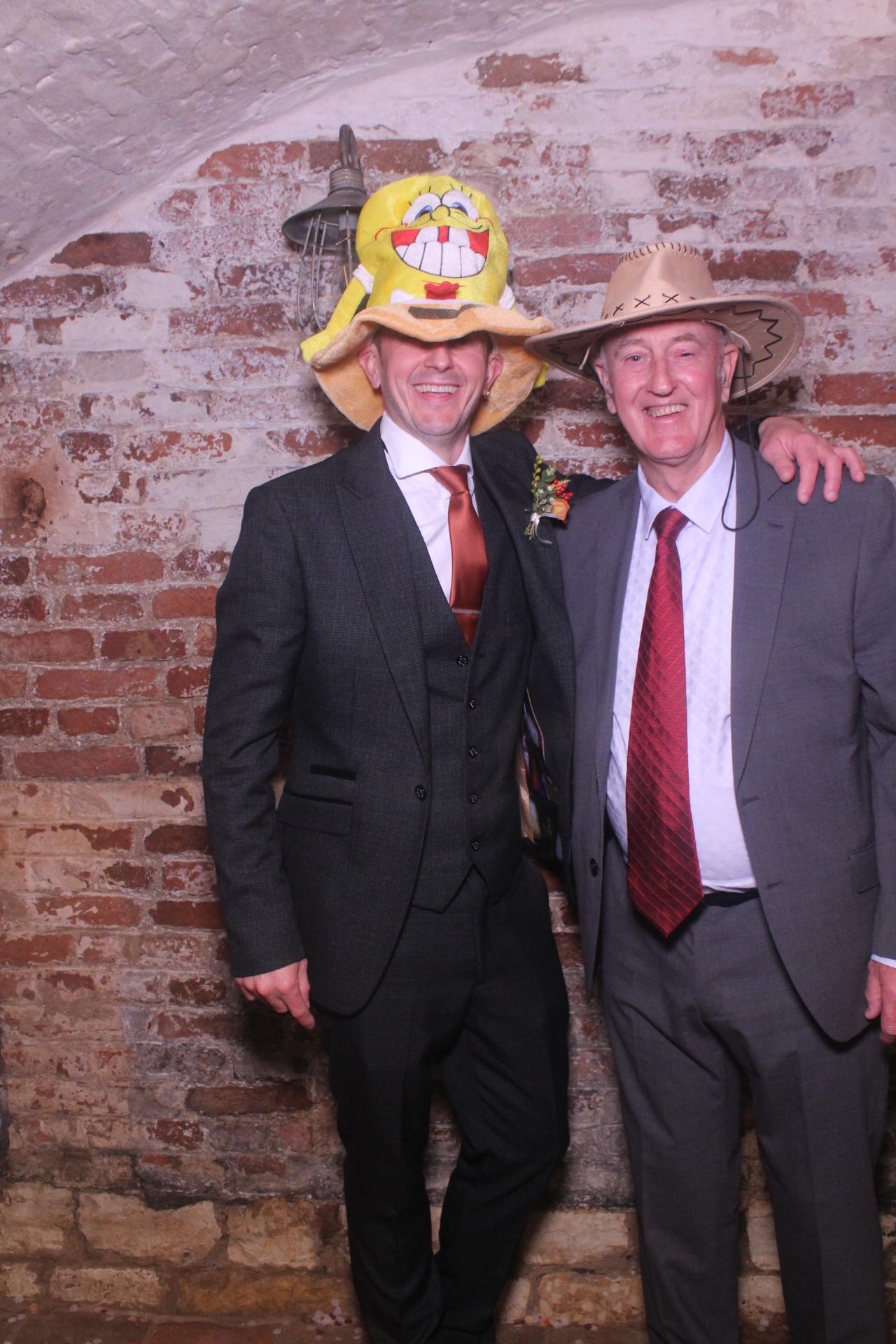 Lucy & Steven  | View more photos from the event at gallery.magicimages.uk/u/MagicImages/Lucy-Steven