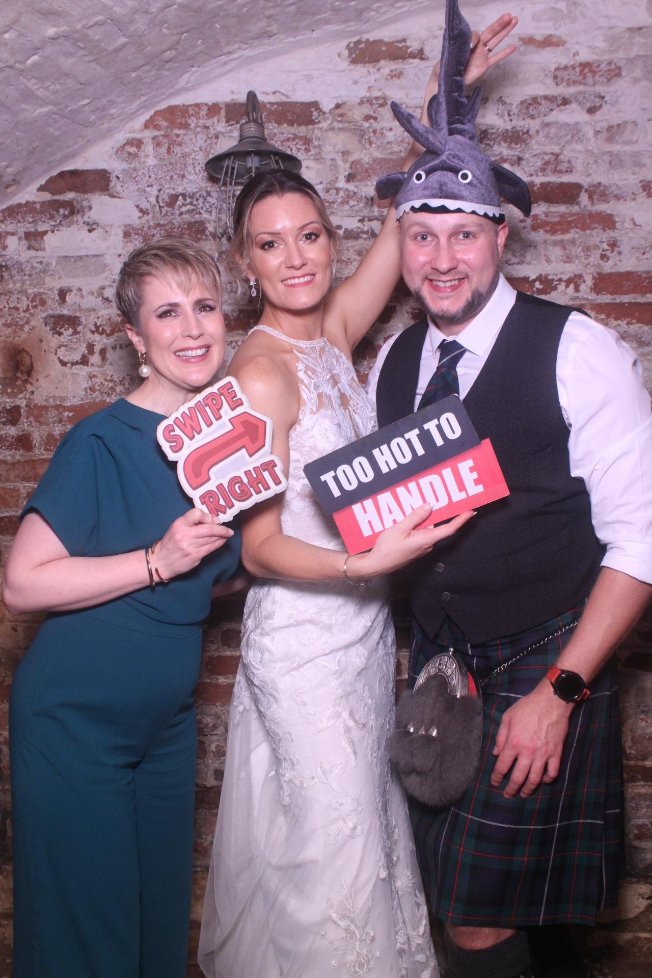 Lucy & Steven  | View more photos from the event at gallery.magicimages.uk/u/MagicImages/Lucy-Steven