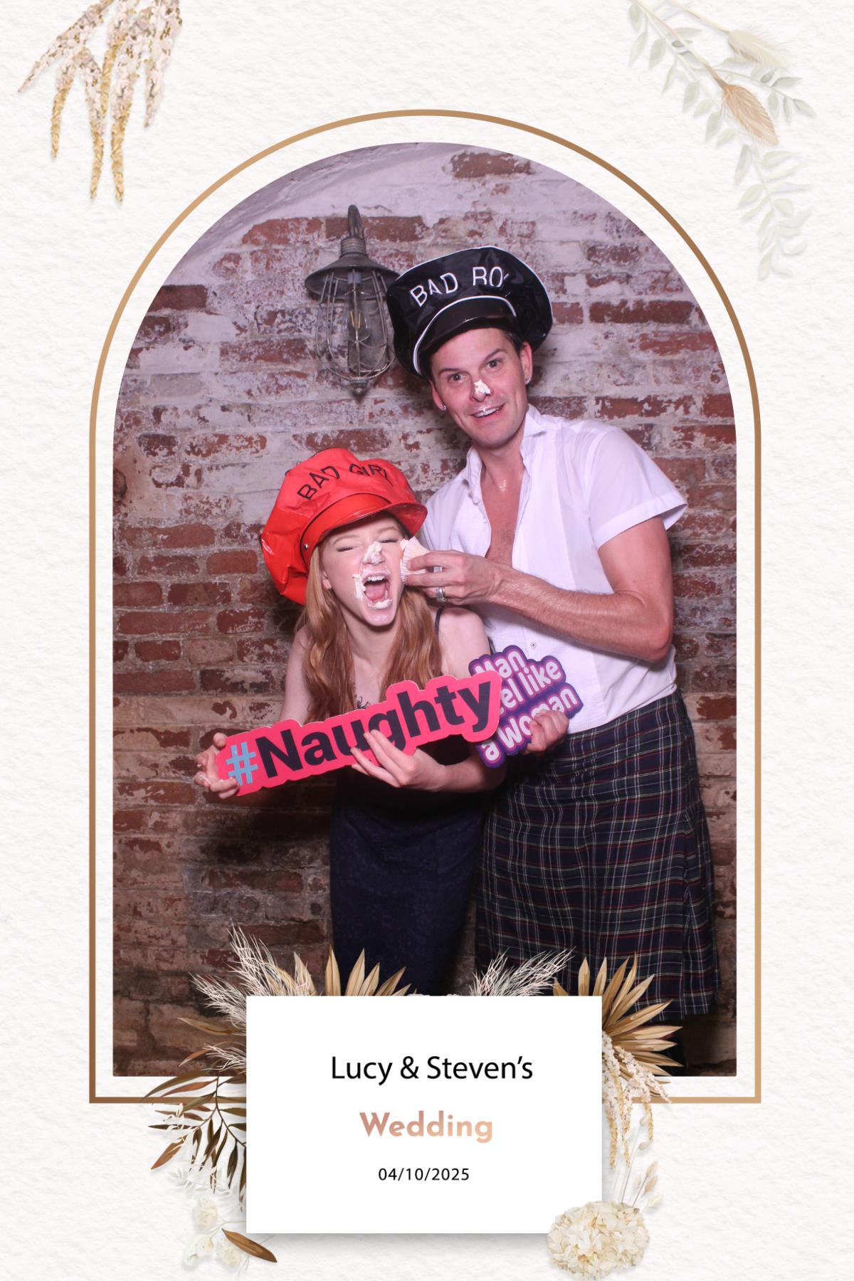 Lucy & Steven  | View more photos from the event at gallery.magicimages.uk/u/MagicImages/Lucy-Steven