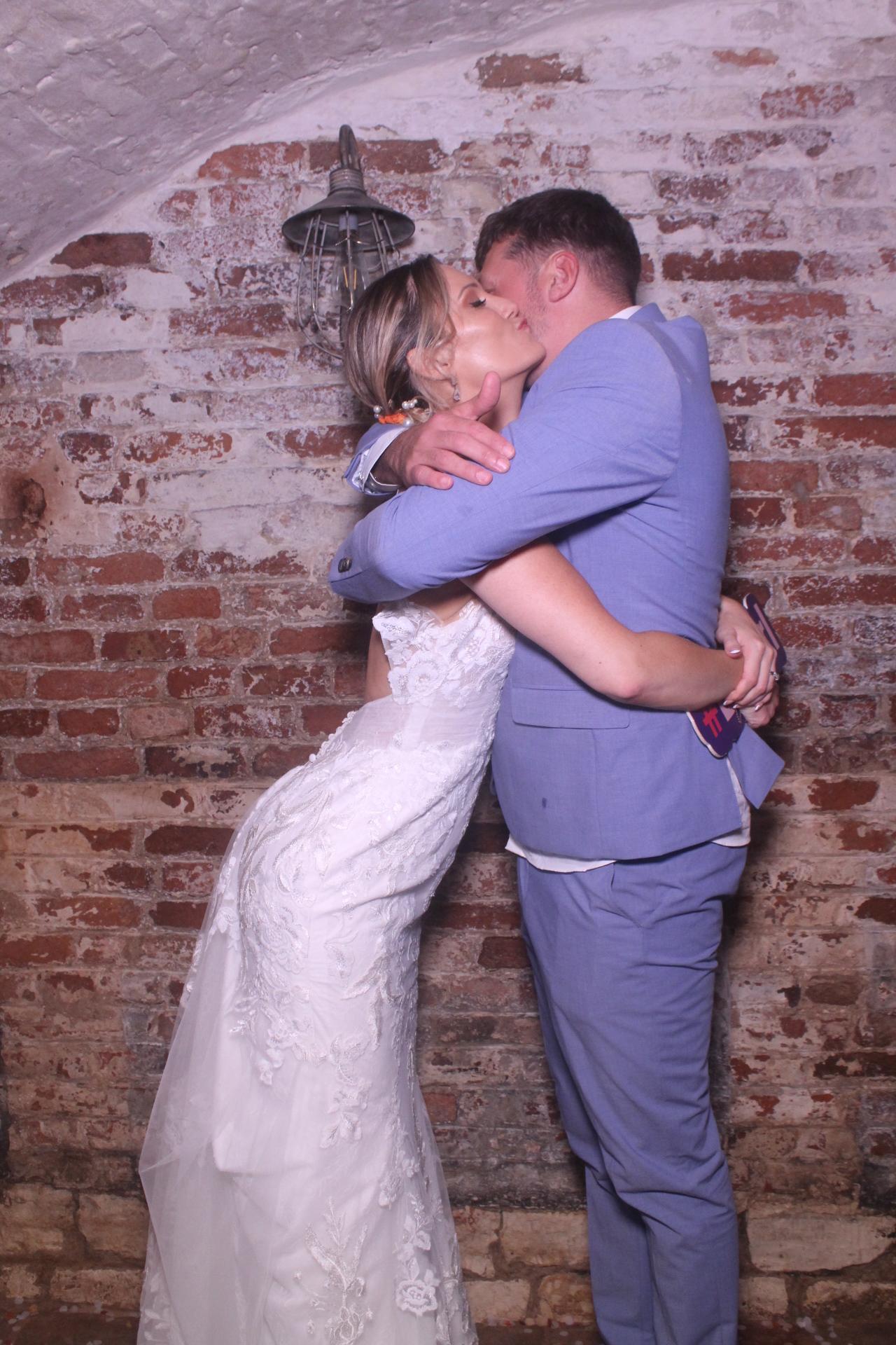 Lucy & Steven  | View more photos from the event at gallery.magicimages.uk/u/MagicImages/Lucy-Steven