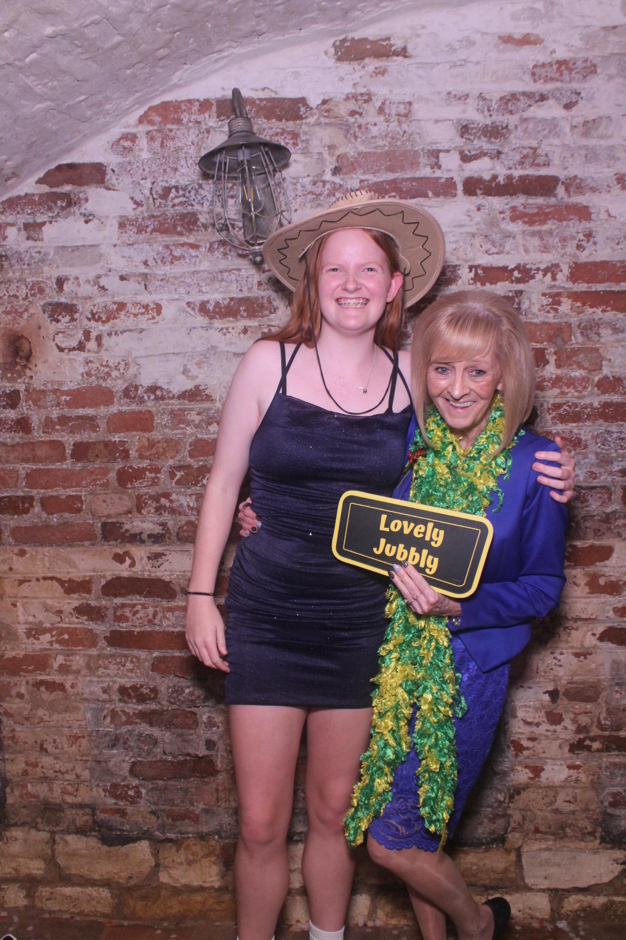 Lucy & Steven  | View more photos from the event at gallery.magicimages.uk/u/MagicImages/Lucy-Steven