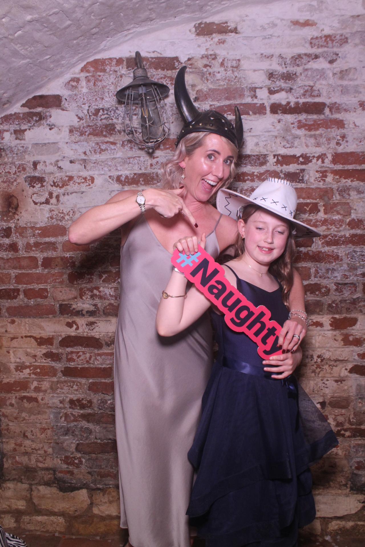 Lucy & Steven  | View more photos from the event at gallery.magicimages.uk/u/MagicImages/Lucy-Steven