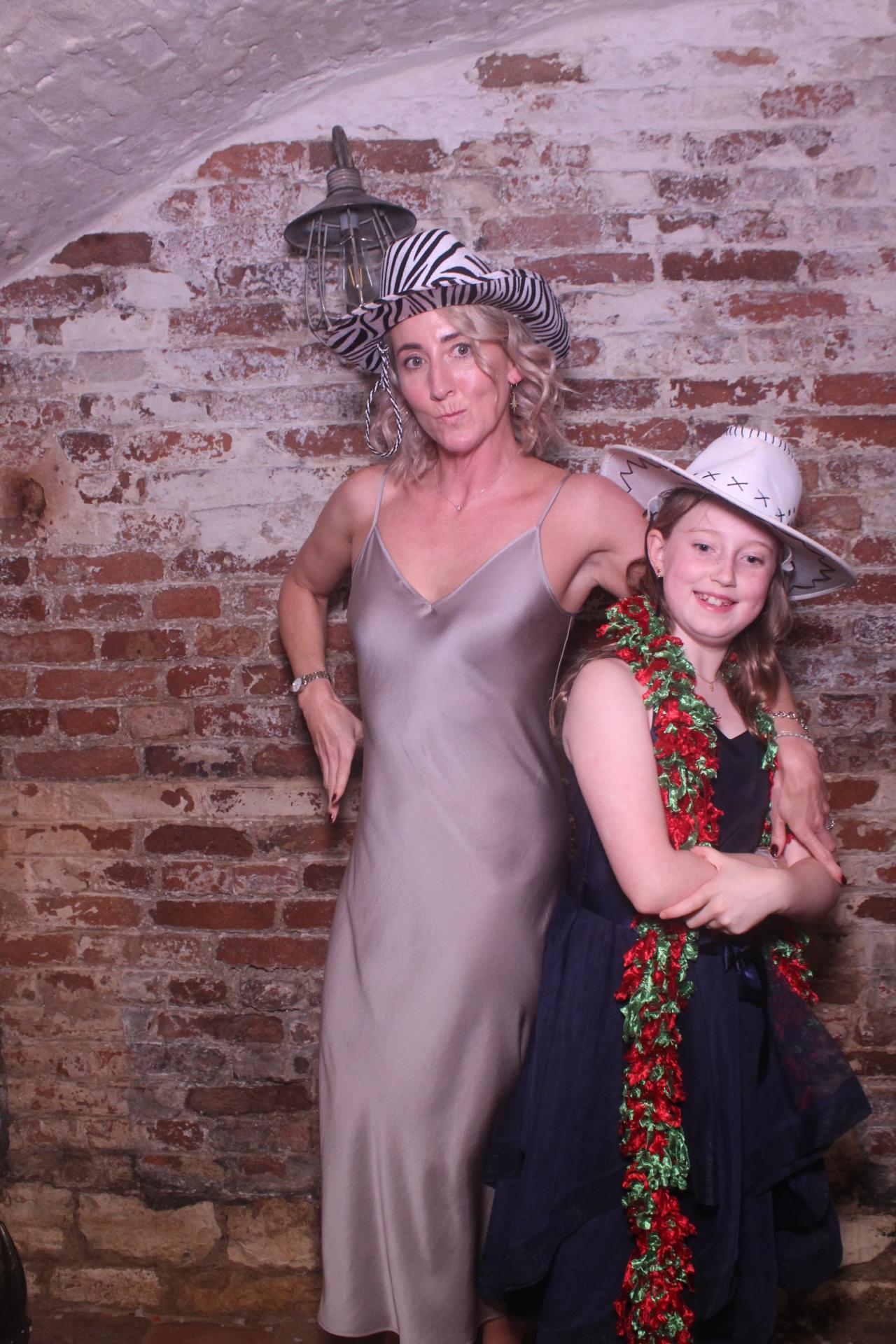 Lucy & Steven  | View more photos from the event at gallery.magicimages.uk/u/MagicImages/Lucy-Steven