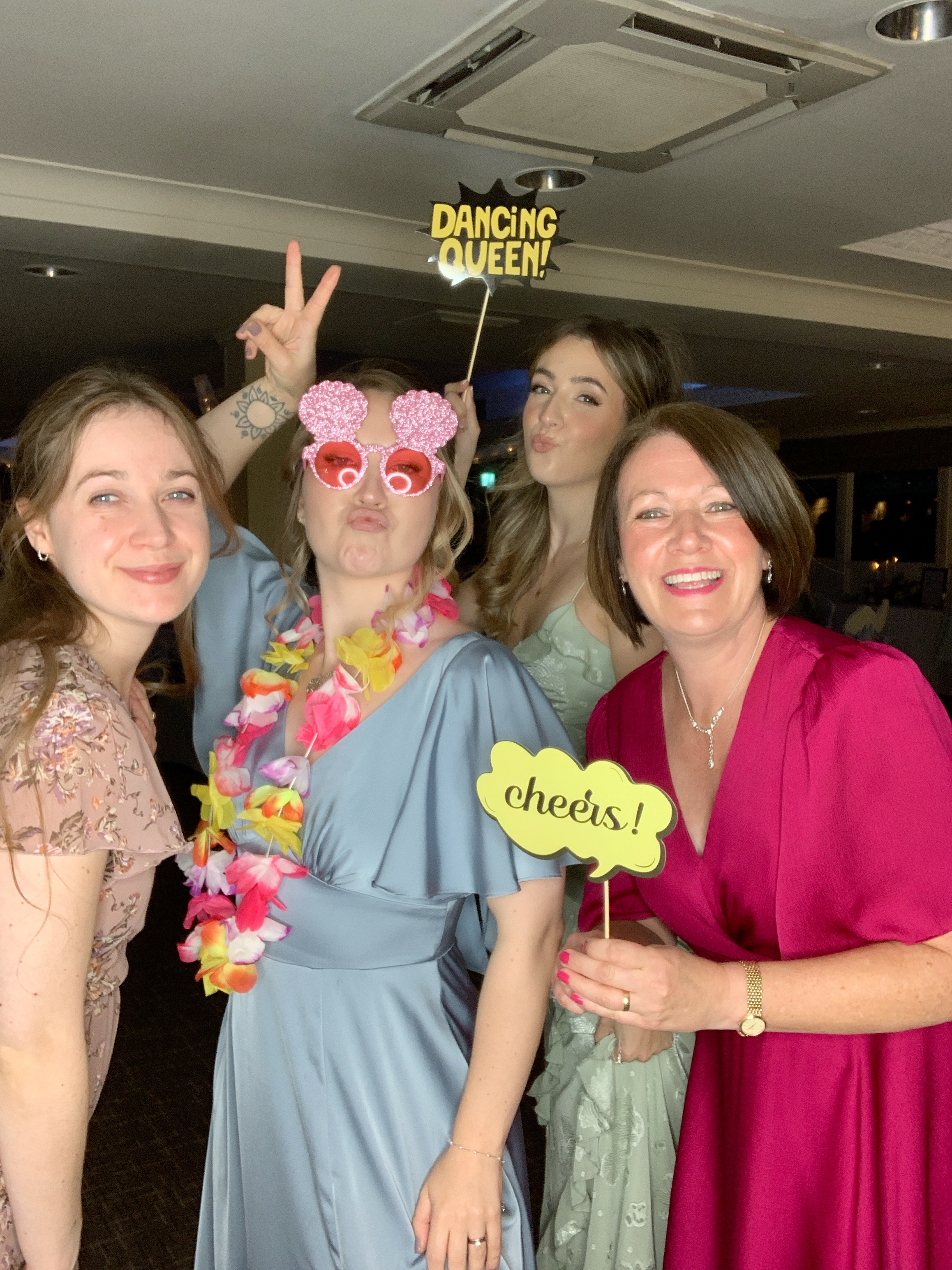 Magda & Oliver  | View more photos from the event at gallery.magicimages.uk/u/MagicImages/Magda-Oliver