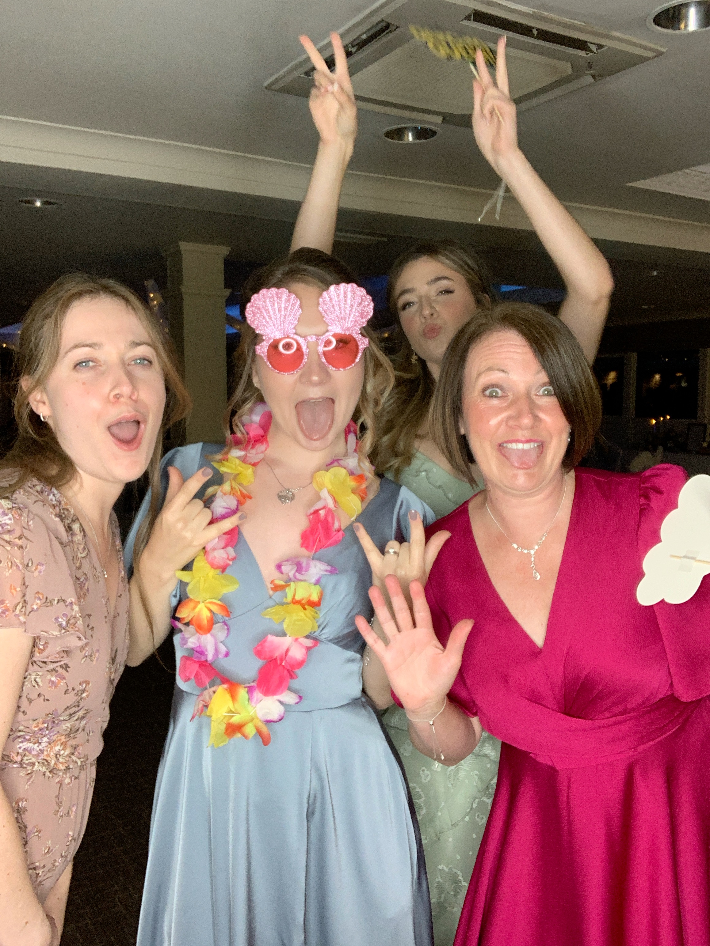 Magda & Oliver  | View more photos from the event at gallery.magicimages.uk/u/MagicImages/Magda-Oliver