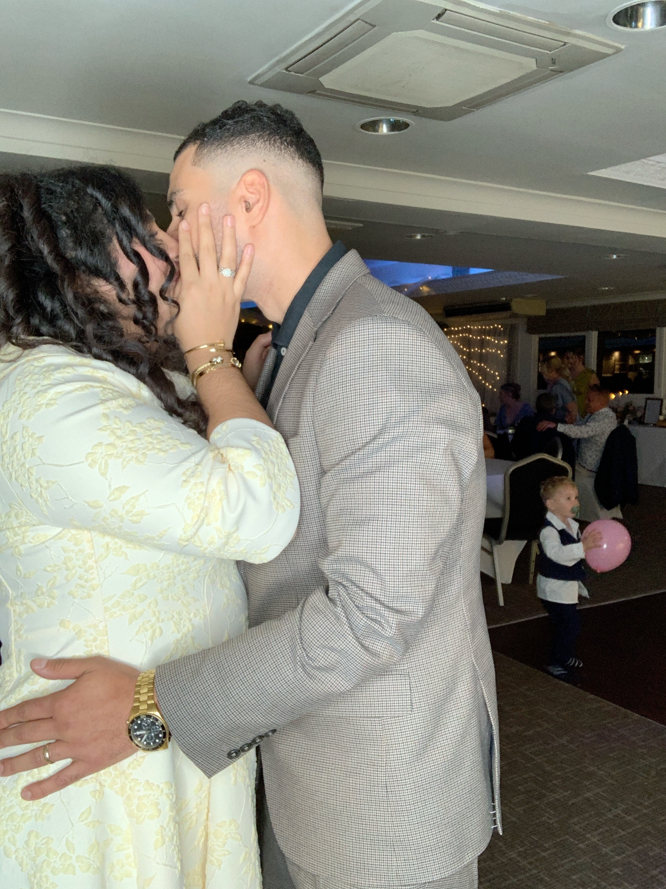 Magda & Oliver  | View more photos from the event at gallery.magicimages.uk/u/MagicImages/Magda-Oliver