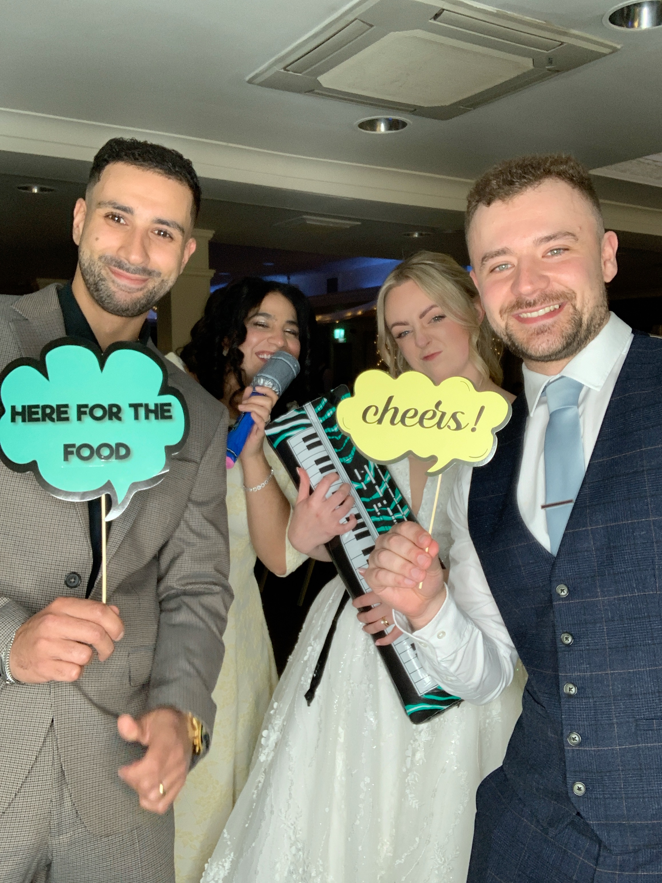 Magda & Oliver  | View more photos from the event at gallery.magicimages.uk/u/MagicImages/Magda-Oliver