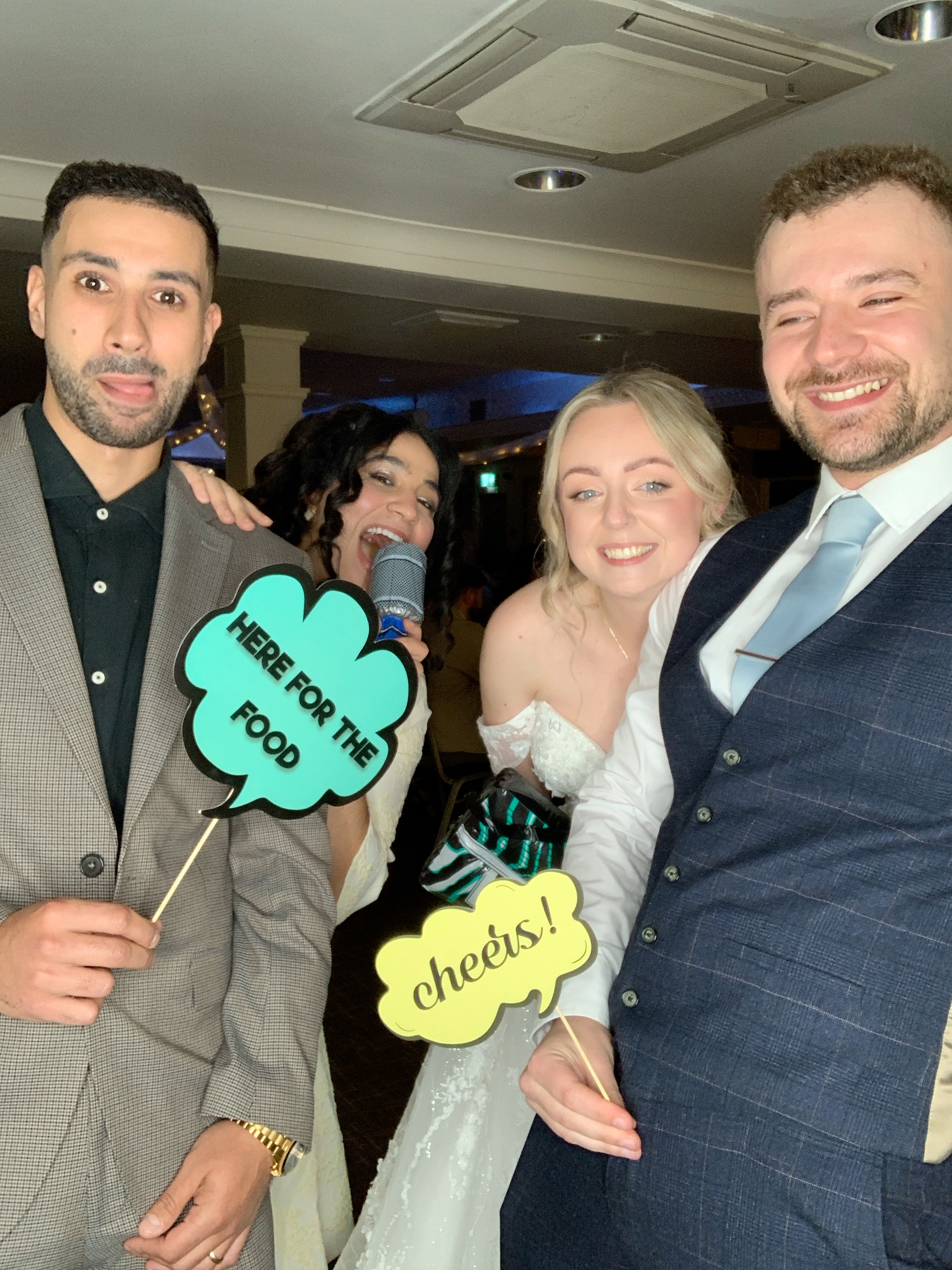 Magda & Oliver  | View more photos from the event at gallery.magicimages.uk/u/MagicImages/Magda-Oliver