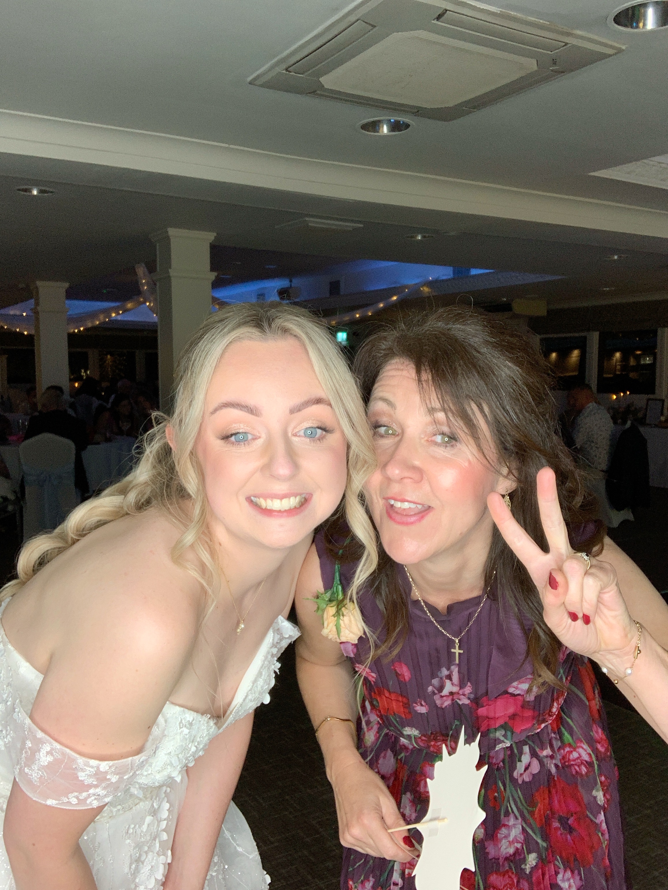 Magda & Oliver  | View more photos from the event at gallery.magicimages.uk/u/MagicImages/Magda-Oliver