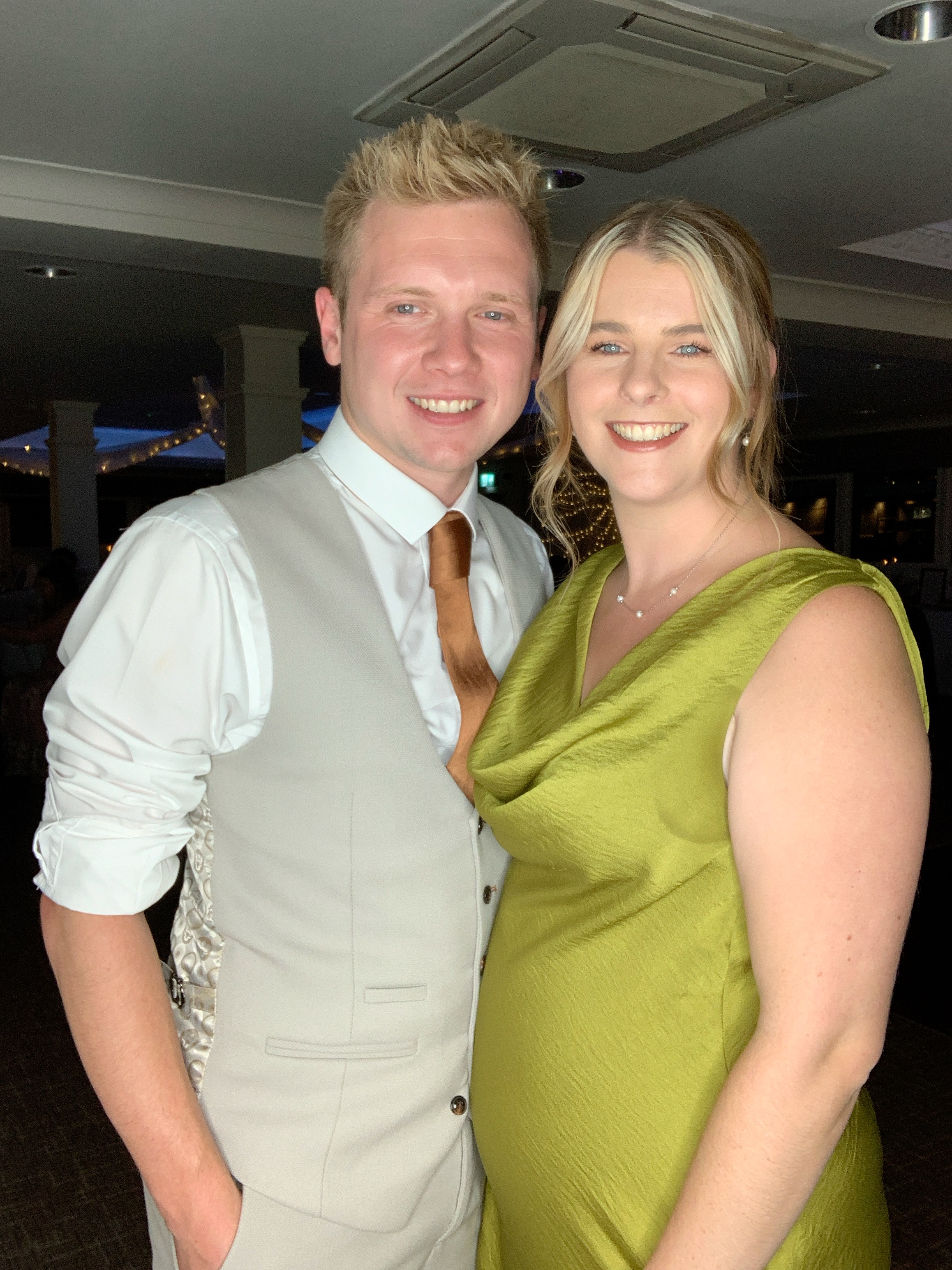 Magda & Oliver  | View more photos from the event at gallery.magicimages.uk/u/MagicImages/Magda-Oliver