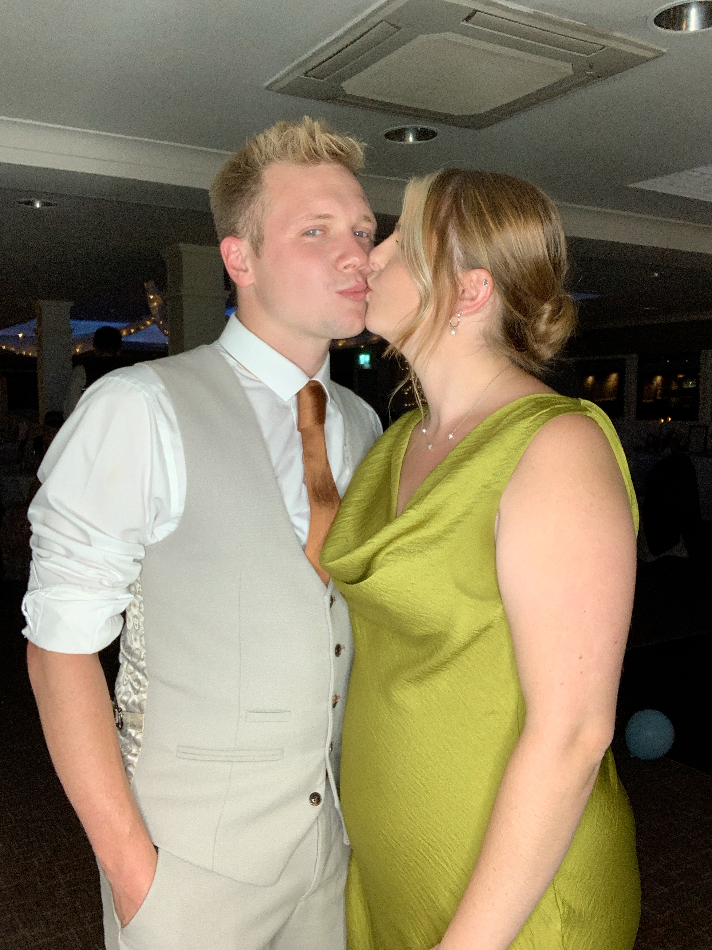 Magda & Oliver  | View more photos from the event at gallery.magicimages.uk/u/MagicImages/Magda-Oliver