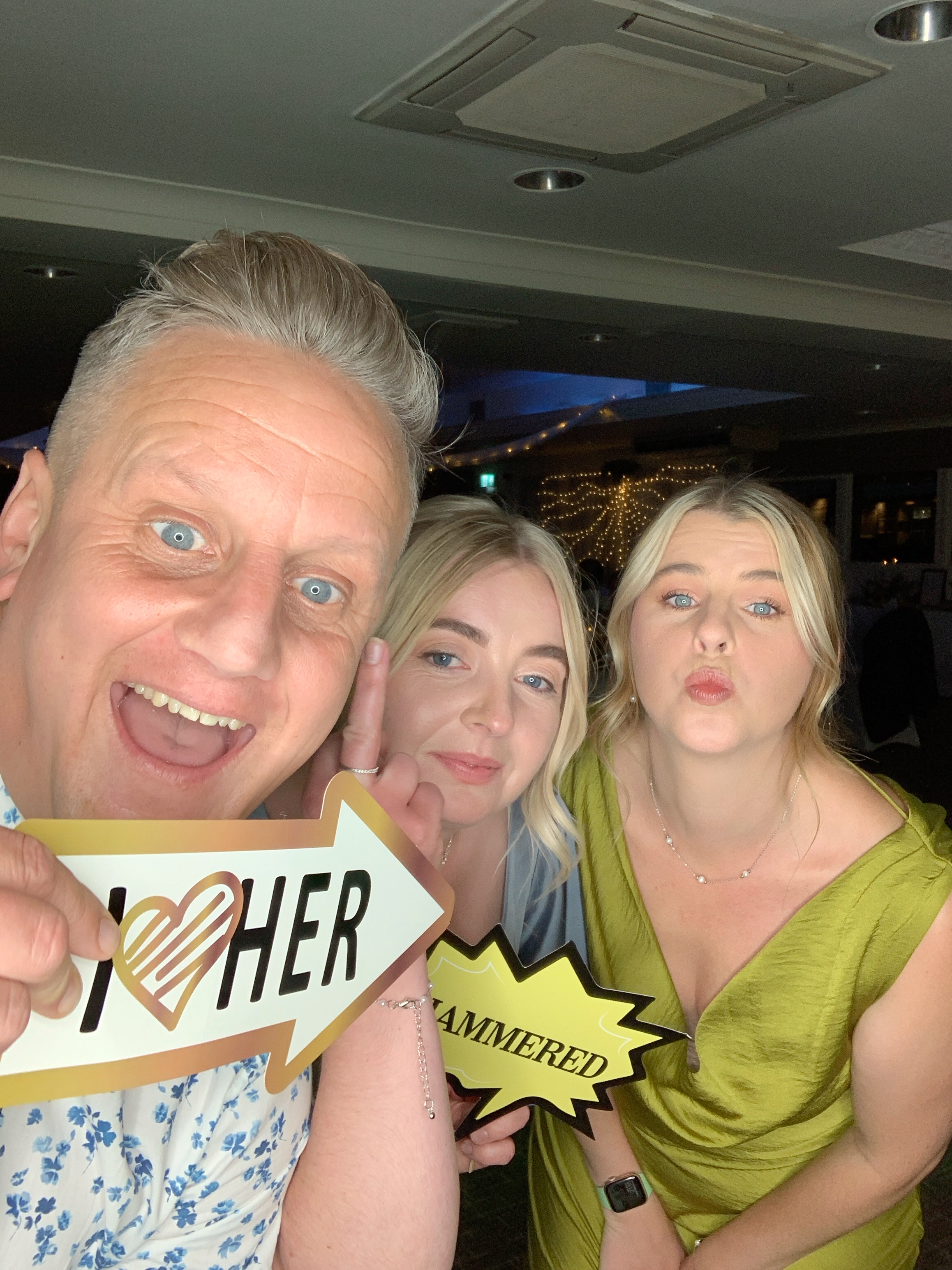 Magda & Oliver  | View more photos from the event at gallery.magicimages.uk/u/MagicImages/Magda-Oliver