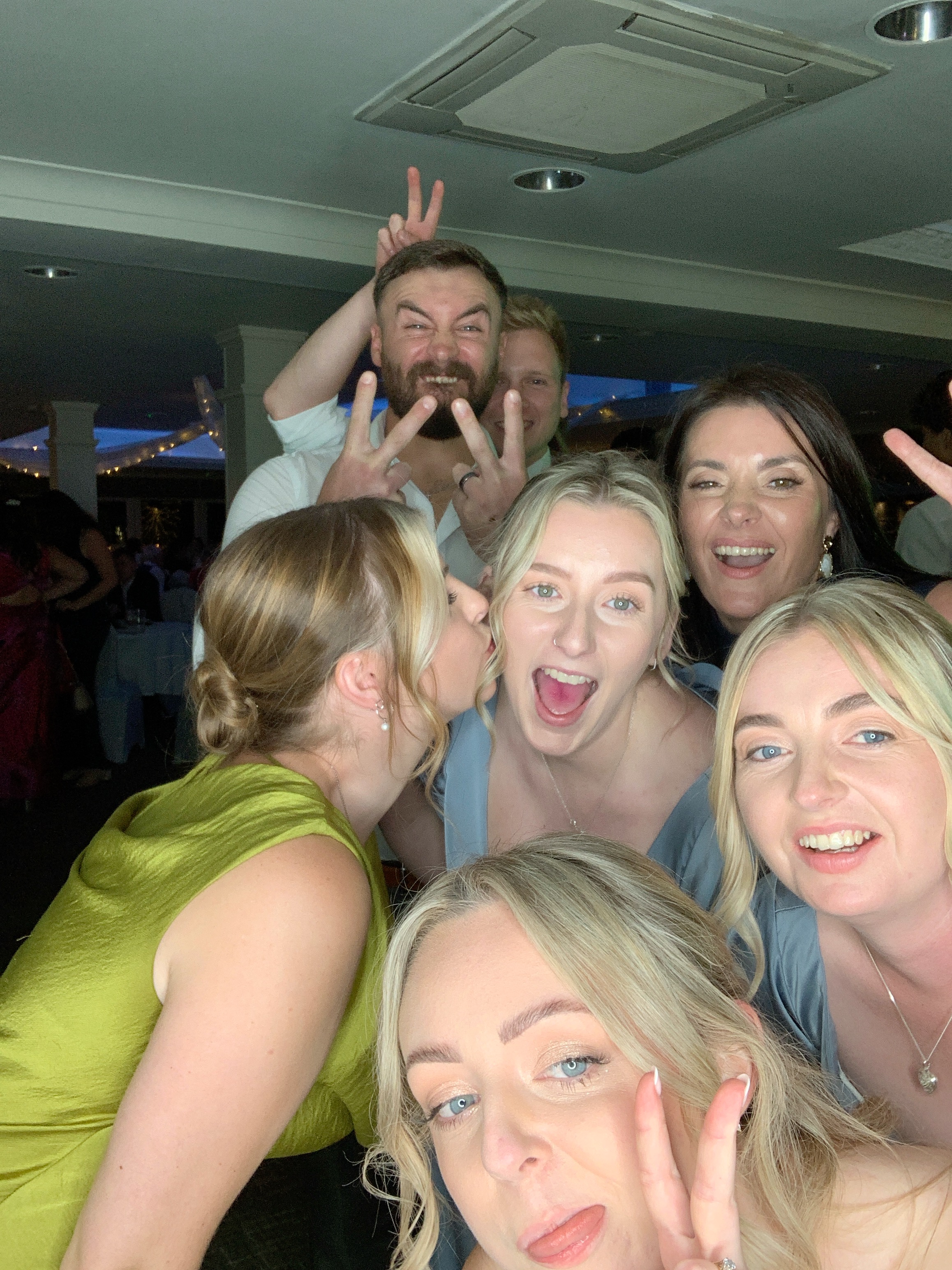 Magda & Oliver  | View more photos from the event at gallery.magicimages.uk/u/MagicImages/Magda-Oliver