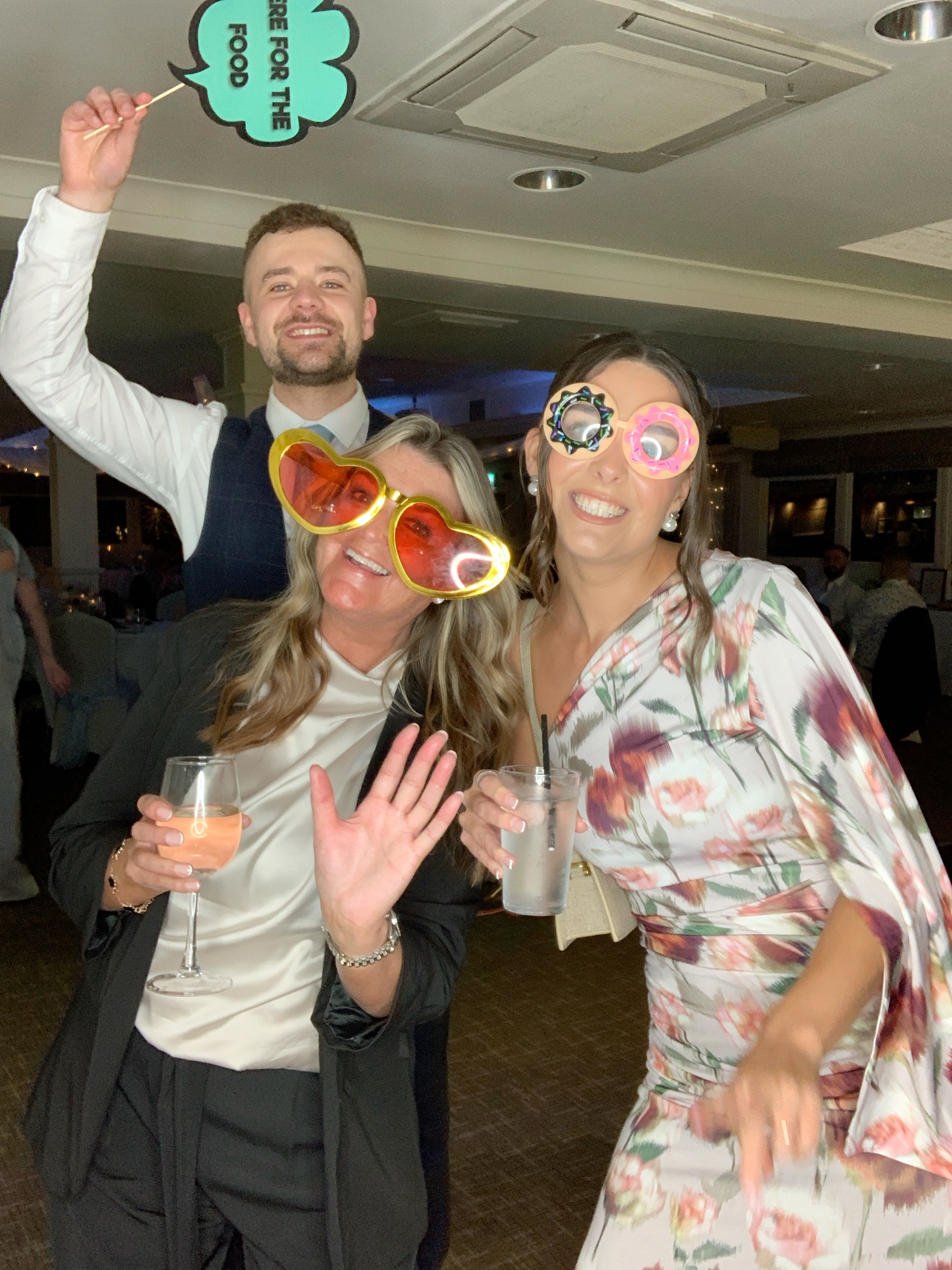 Magda & Oliver  | View more photos from the event at gallery.magicimages.uk/u/MagicImages/Magda-Oliver