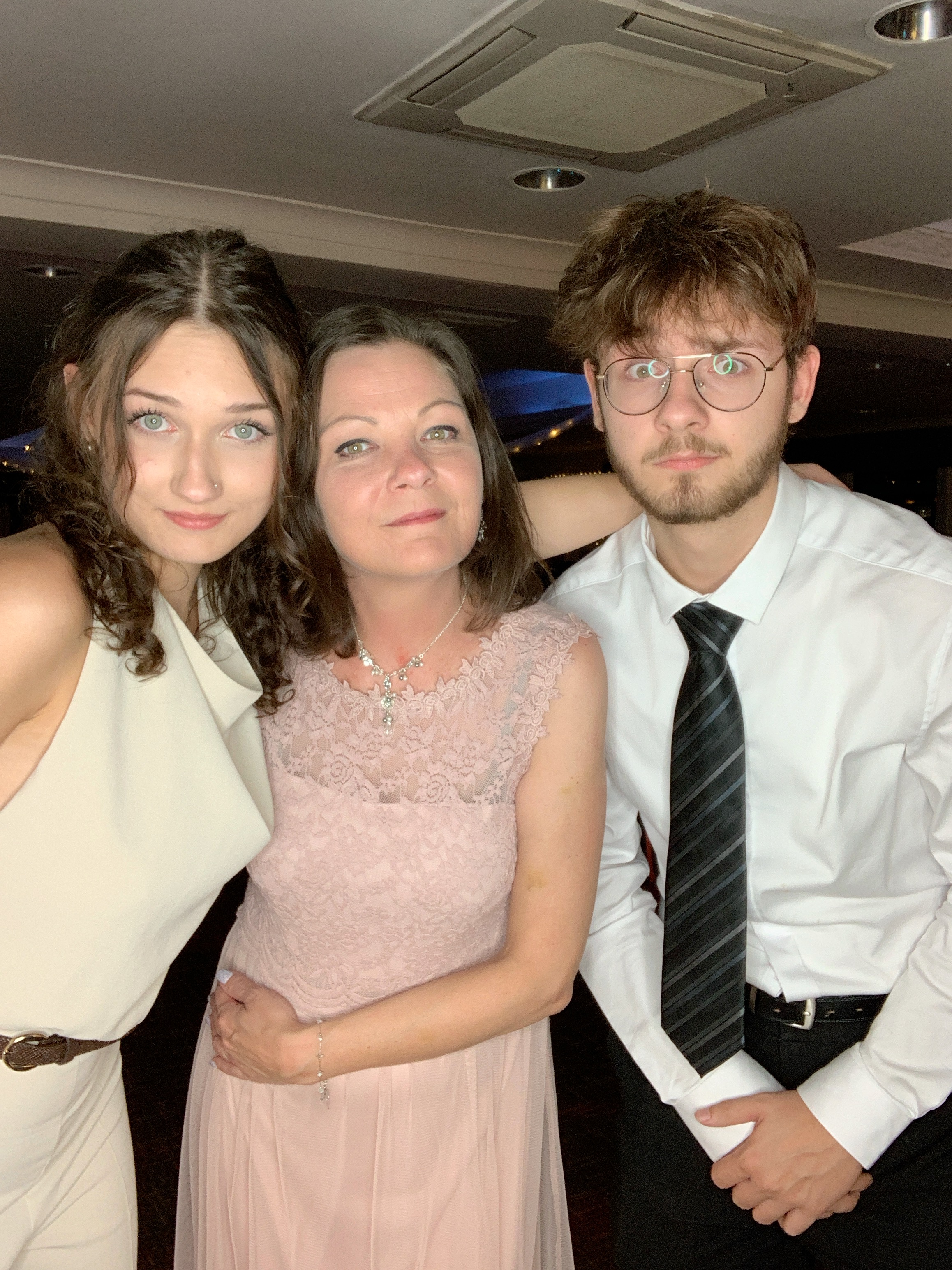 Magda & Oliver  | View more photos from the event at gallery.magicimages.uk/u/MagicImages/Magda-Oliver