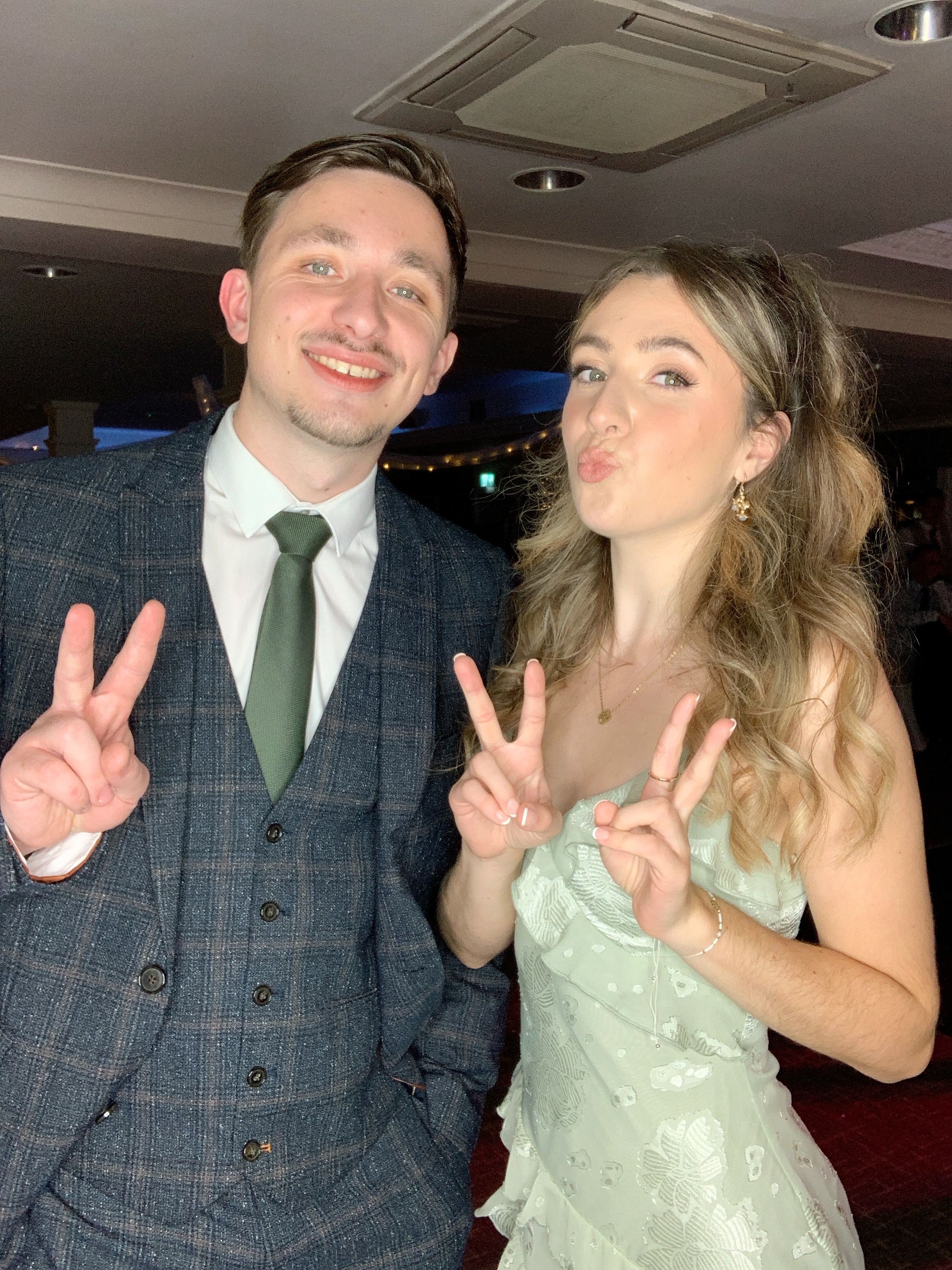 Magda & Oliver  | View more photos from the event at gallery.magicimages.uk/u/MagicImages/Magda-Oliver