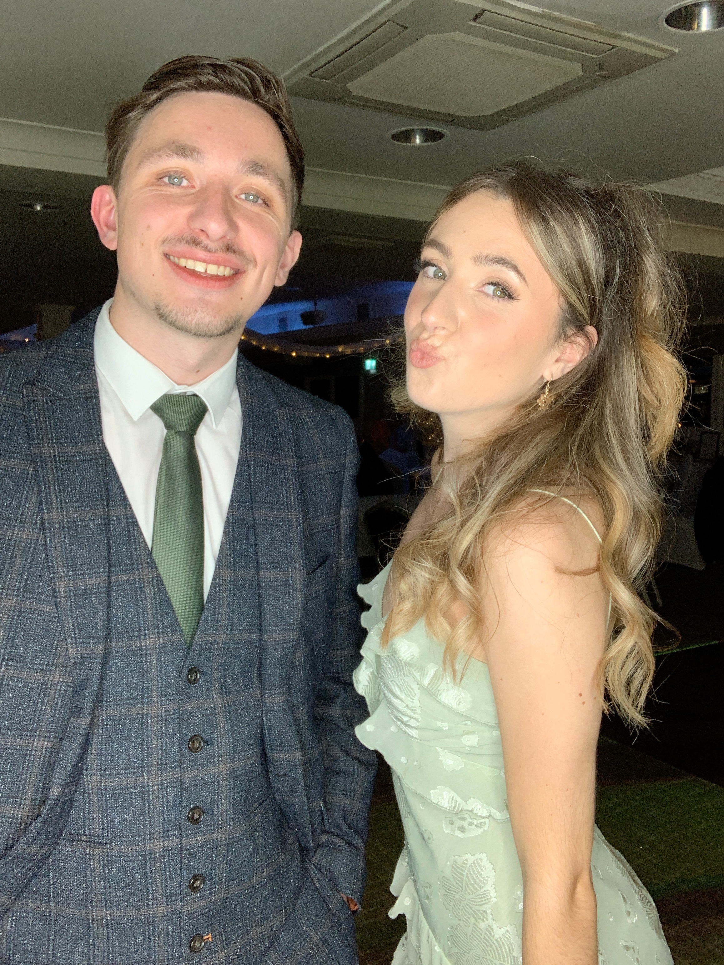 Magda & Oliver  | View more photos from the event at gallery.magicimages.uk/u/MagicImages/Magda-Oliver