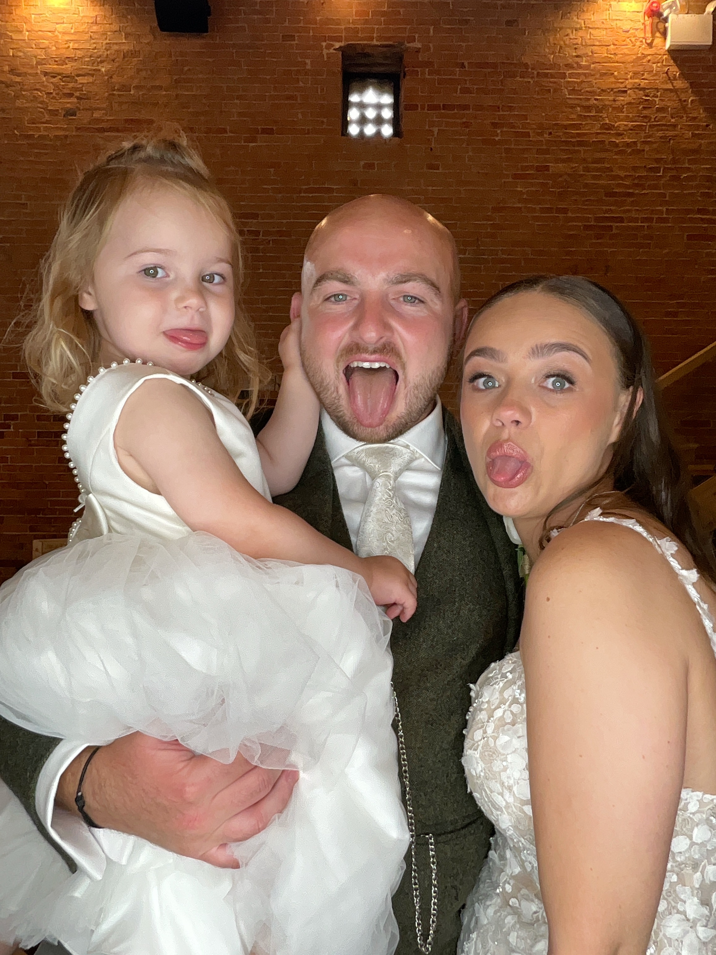 Michael & Olivia  | View more photos from the event at gallery.magicimages.uk/u/MagicImages/Michael-Olivia