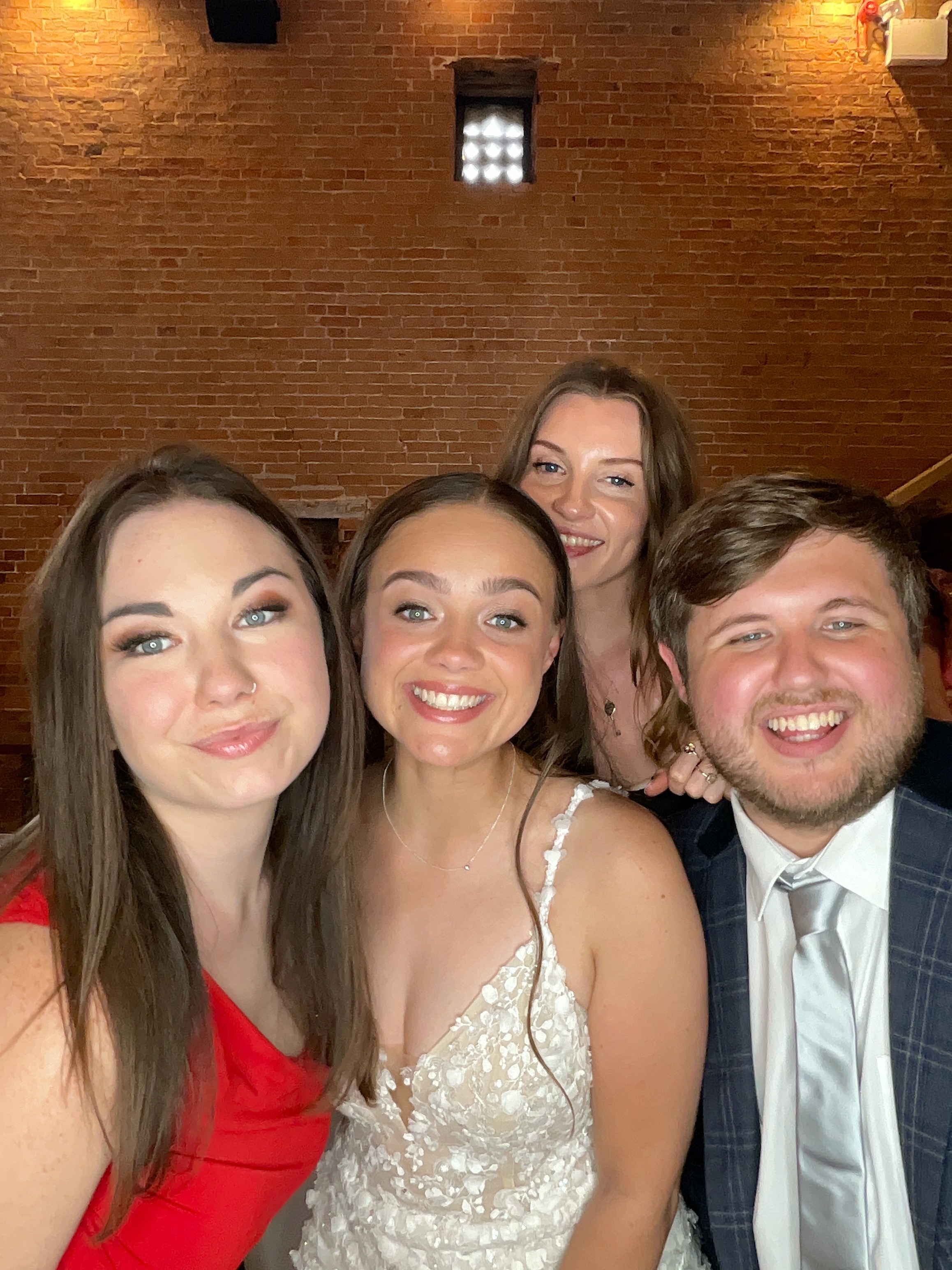 Michael & Olivia  | View more photos from the event at gallery.magicimages.uk/u/MagicImages/Michael-Olivia