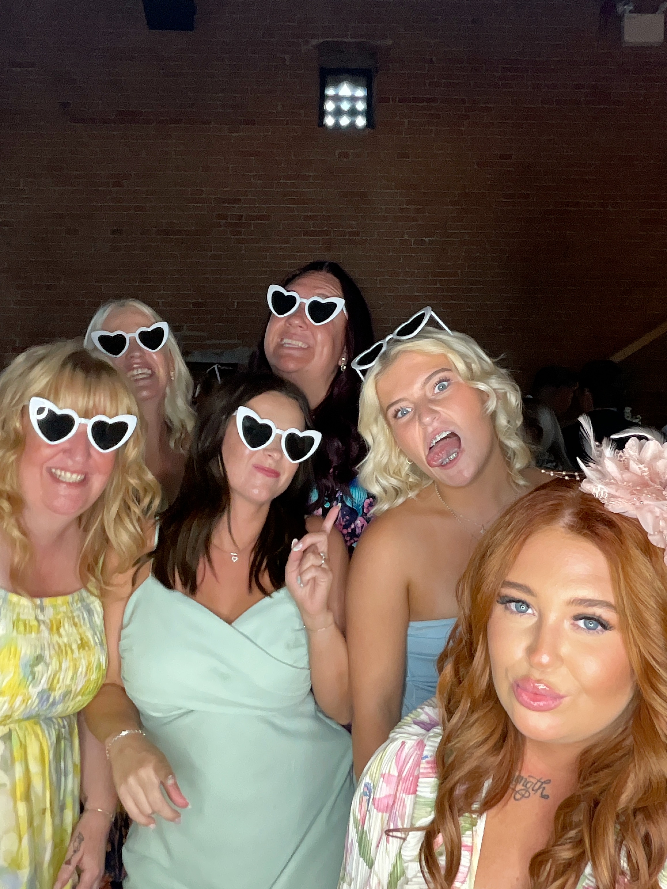 Michael & Olivia  | View more photos from the event at gallery.magicimages.uk/u/MagicImages/Michael-Olivia