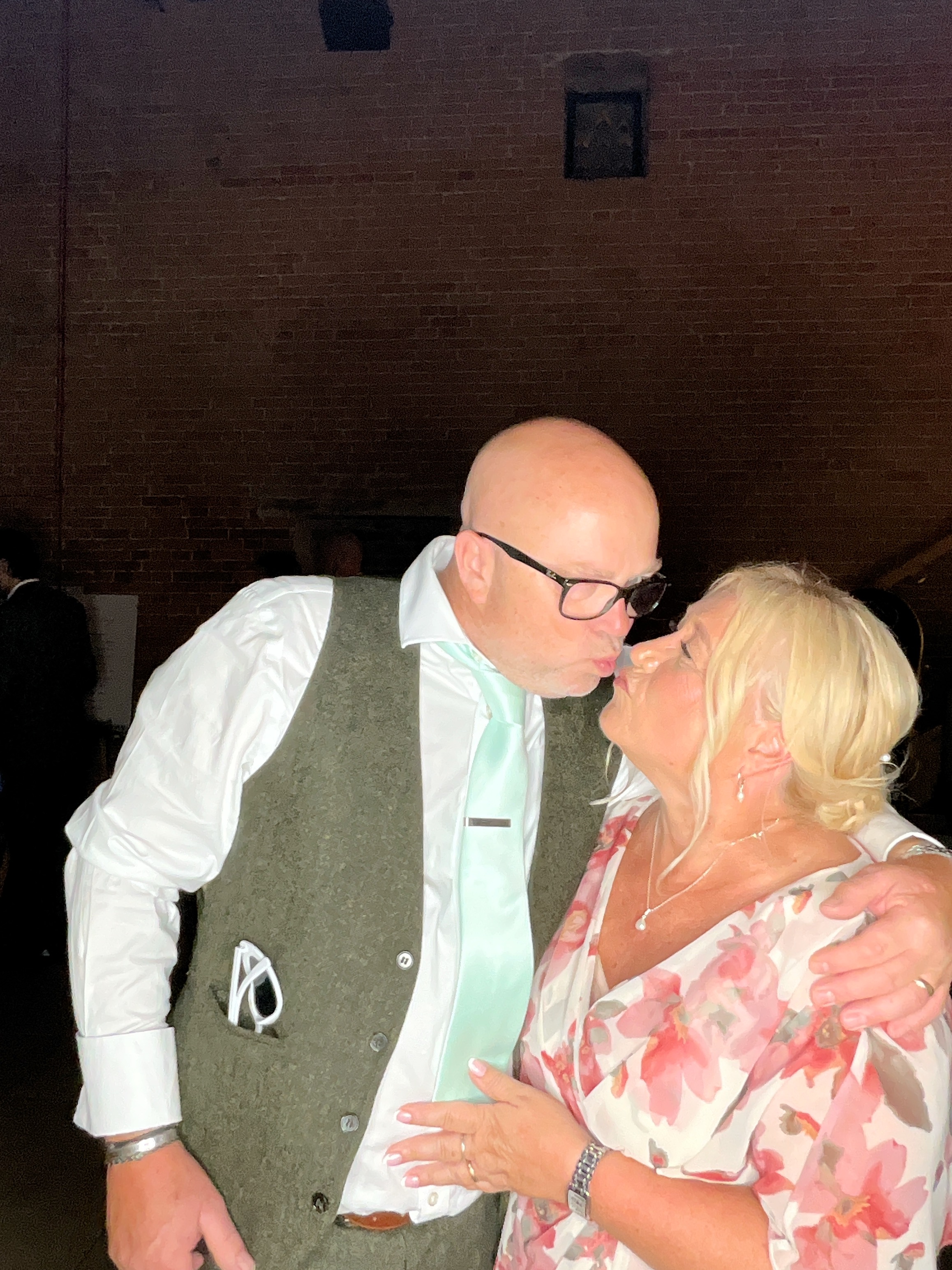 Michael & Olivia  | View more photos from the event at gallery.magicimages.uk/u/MagicImages/Michael-Olivia