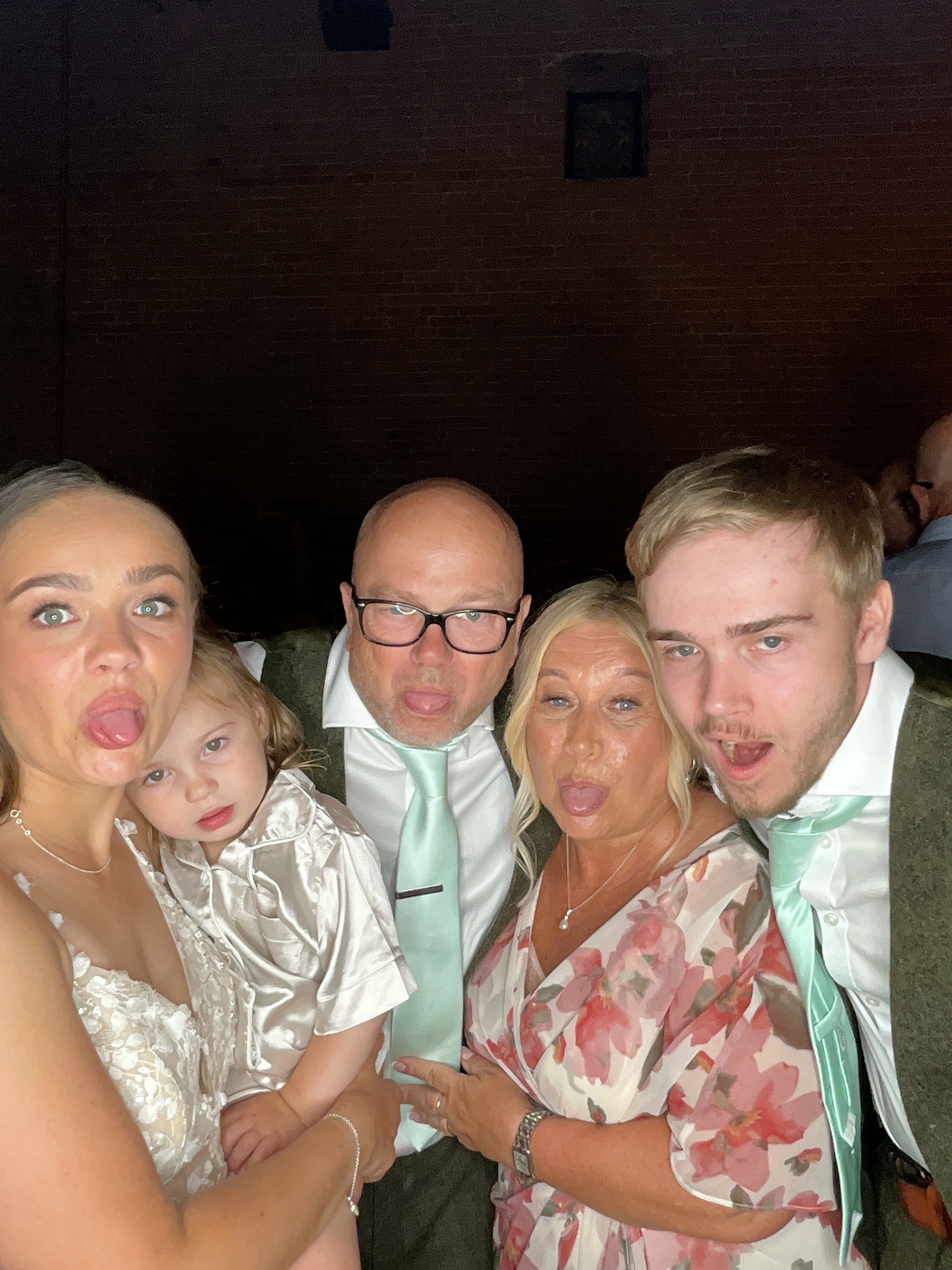 Michael & Olivia  | View more photos from the event at gallery.magicimages.uk/u/MagicImages/Michael-Olivia