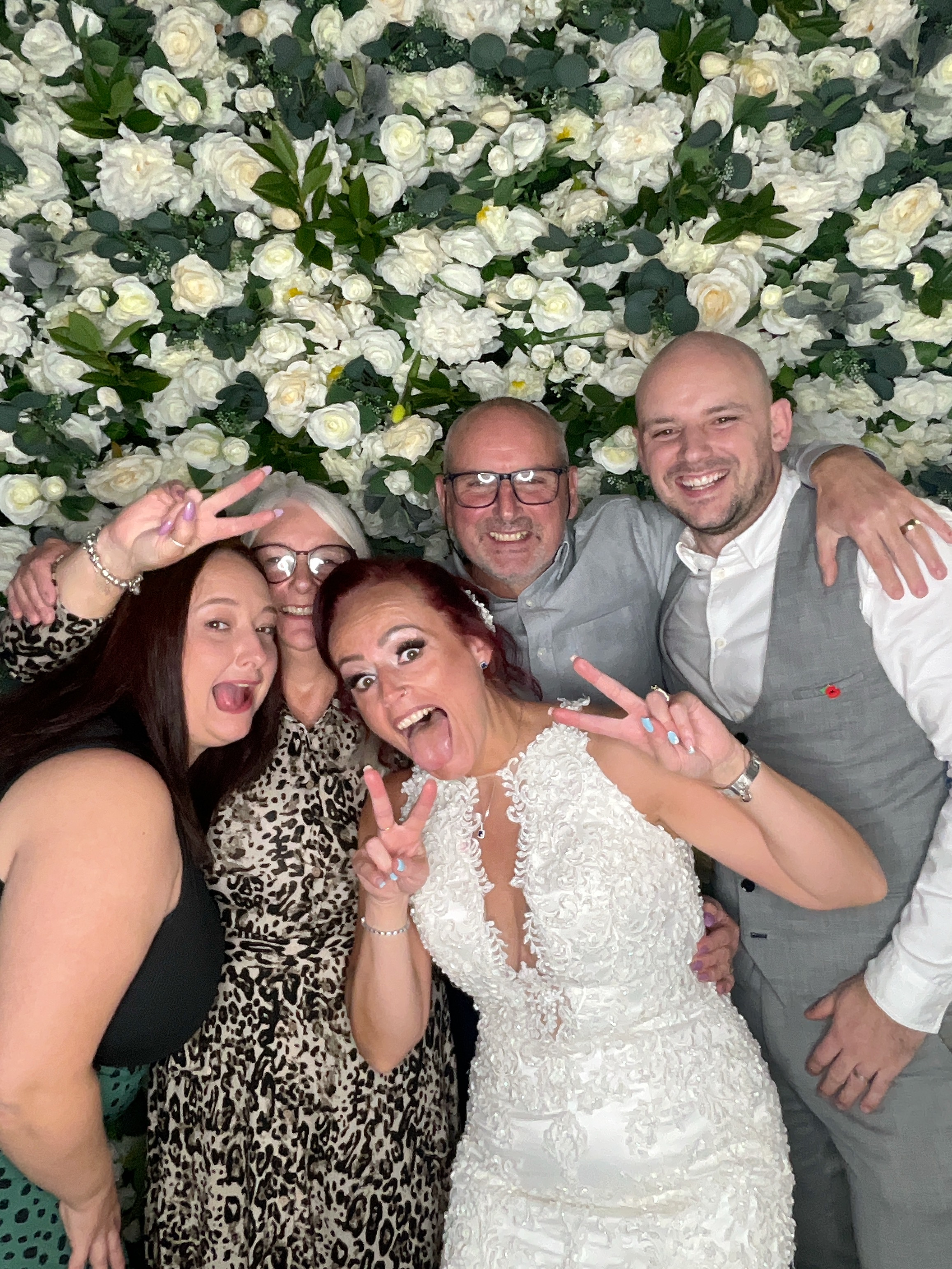 Mr & Mrs Cardwell | View more photos from the event at gallery.magicimages.uk/u/MagicImages/Mr-Mrs-Cardwell