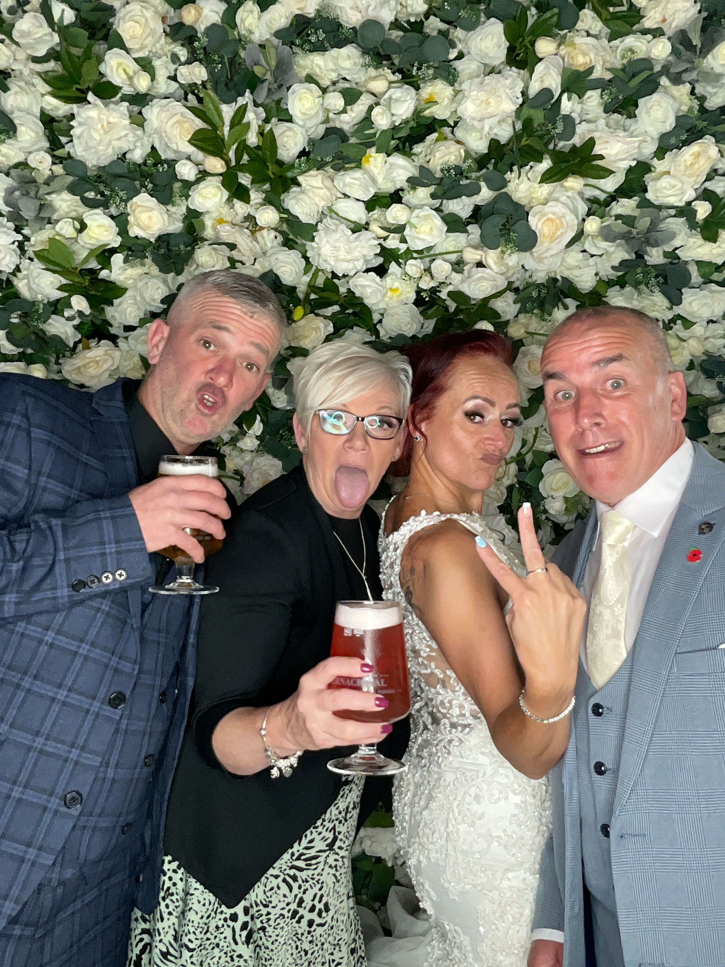 Mr & Mrs Cardwell | View more photos from the event at gallery.magicimages.uk/u/MagicImages/Mr-Mrs-Cardwell