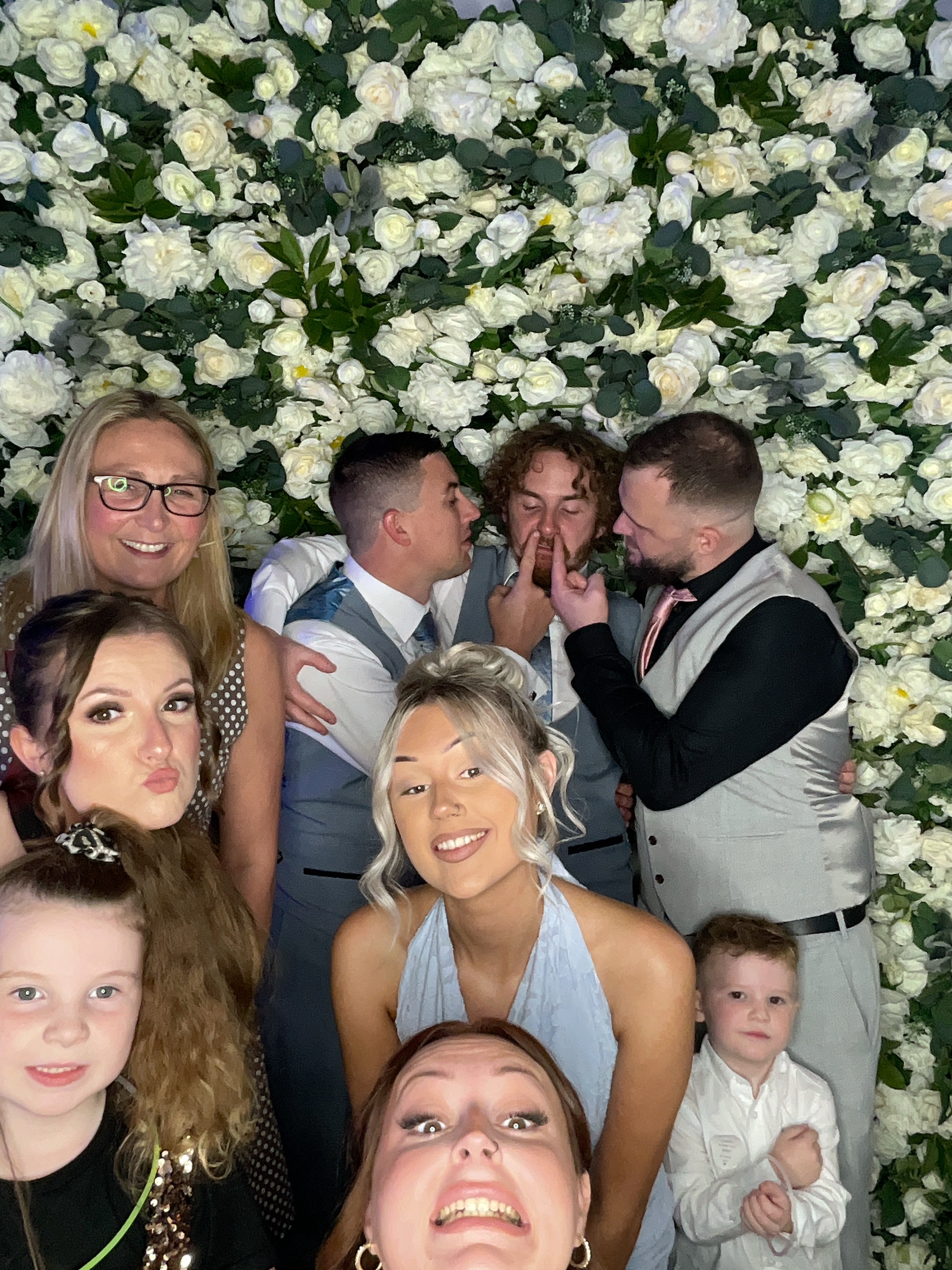 Mr & Mrs Cardwell | View more photos from the event at gallery.magicimages.uk/u/MagicImages/Mr-Mrs-Cardwell