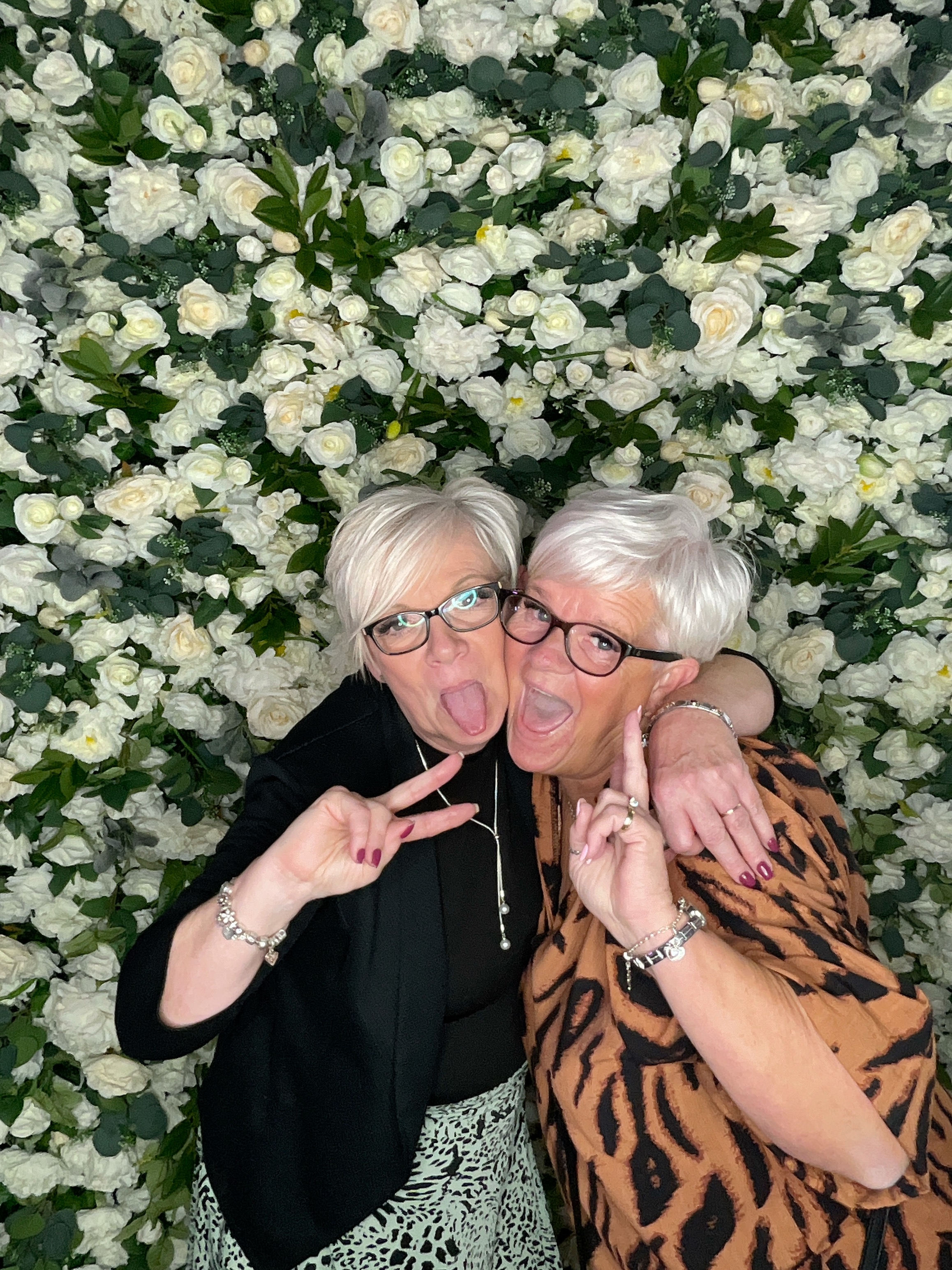 Mr & Mrs Cardwell | View more photos from the event at gallery.magicimages.uk/u/MagicImages/Mr-Mrs-Cardwell