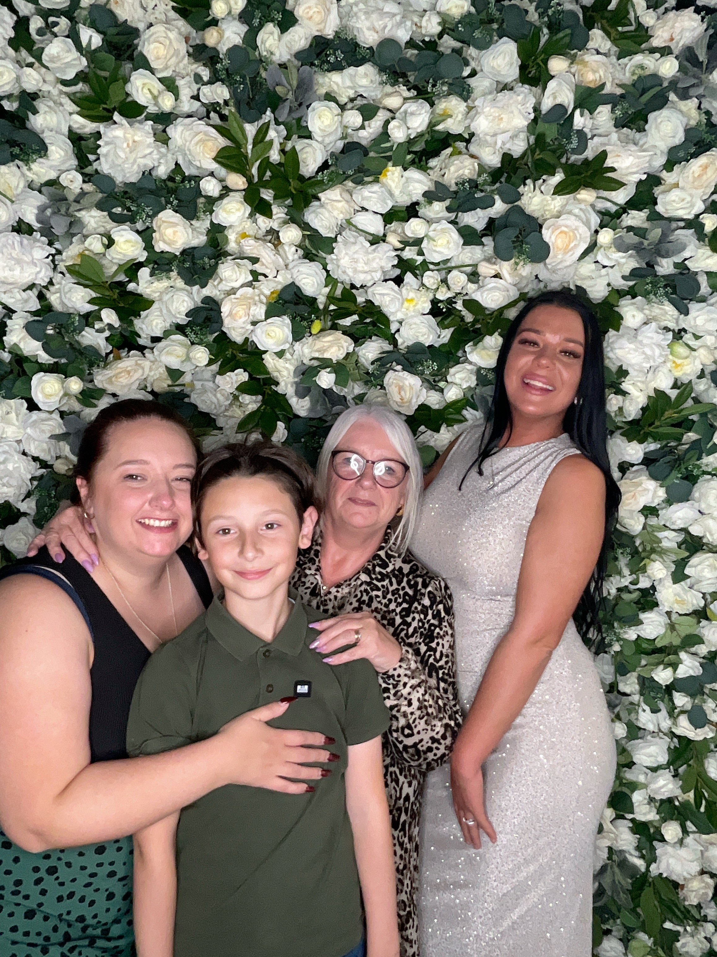 Mr & Mrs Cardwell | View more photos from the event at gallery.magicimages.uk/u/MagicImages/Mr-Mrs-Cardwell