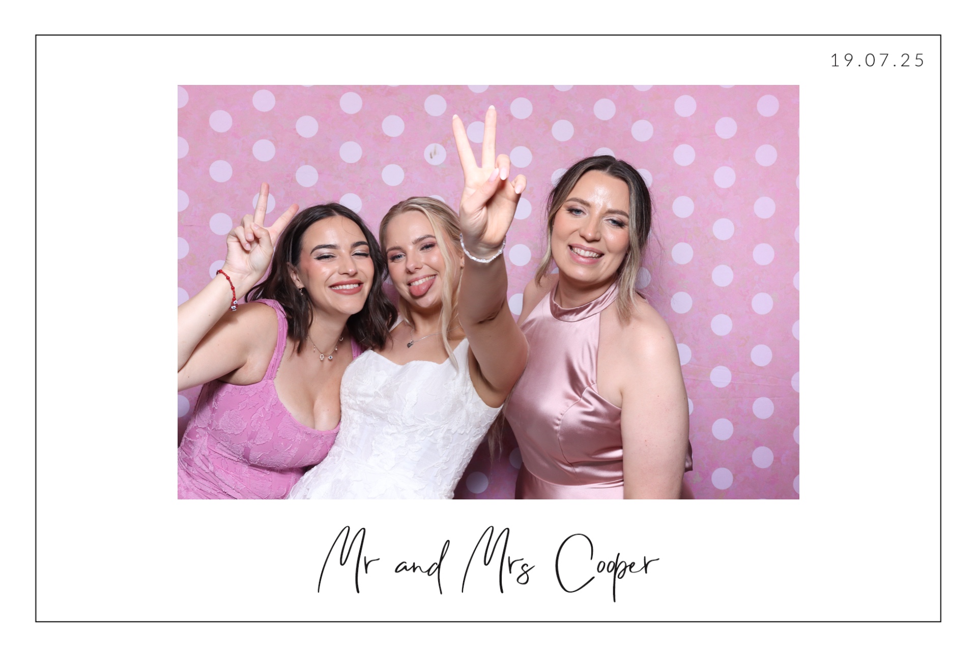 Mr & Mrs Cooper  | View more photos from the event at gallery.magicimages.uk/u/MagicImages/Mr-Mrs-Cooper