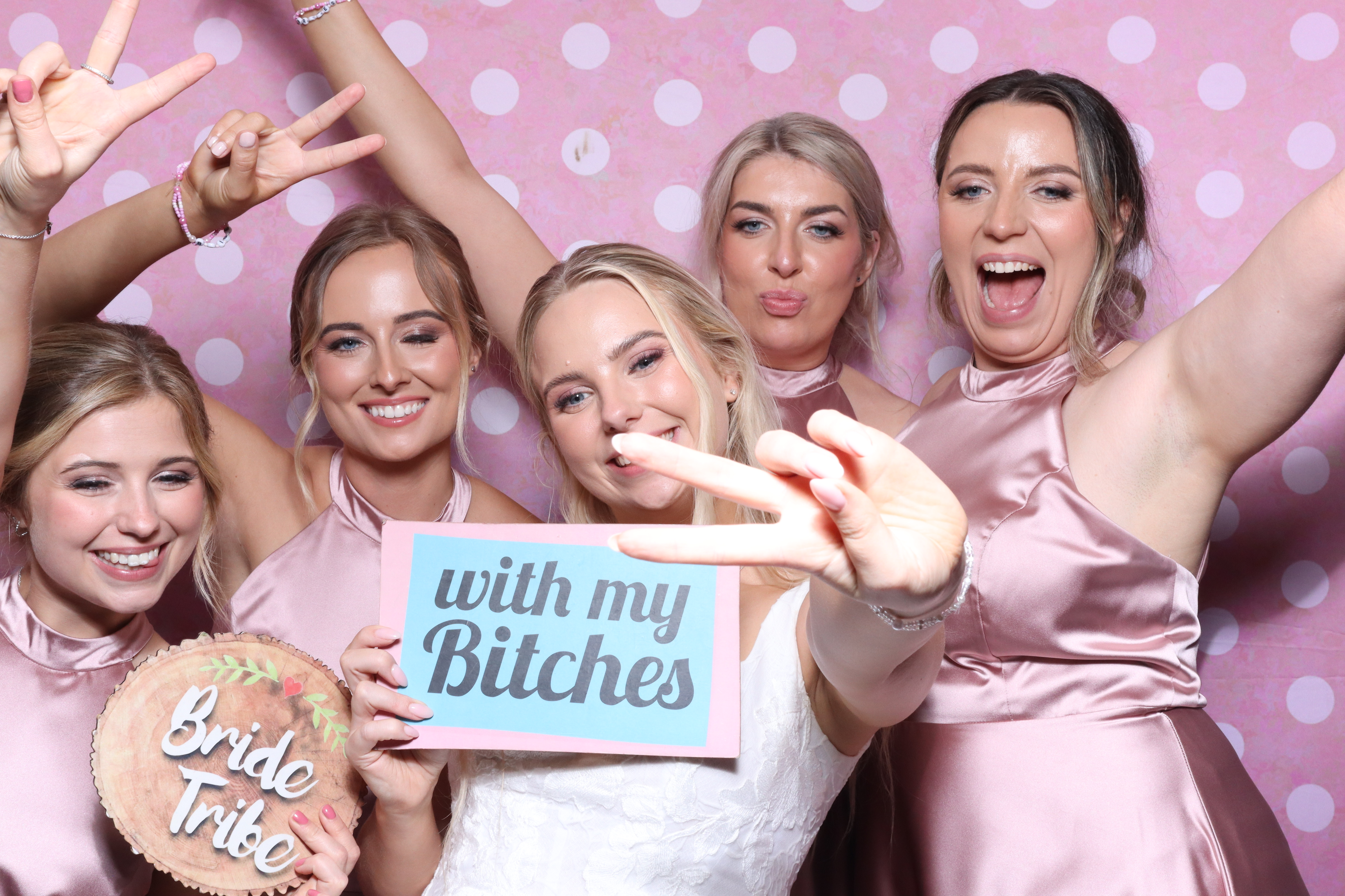 Mr & Mrs Cooper  | View more photos from the event at gallery.magicimages.uk/u/MagicImages/Mr-Mrs-Cooper