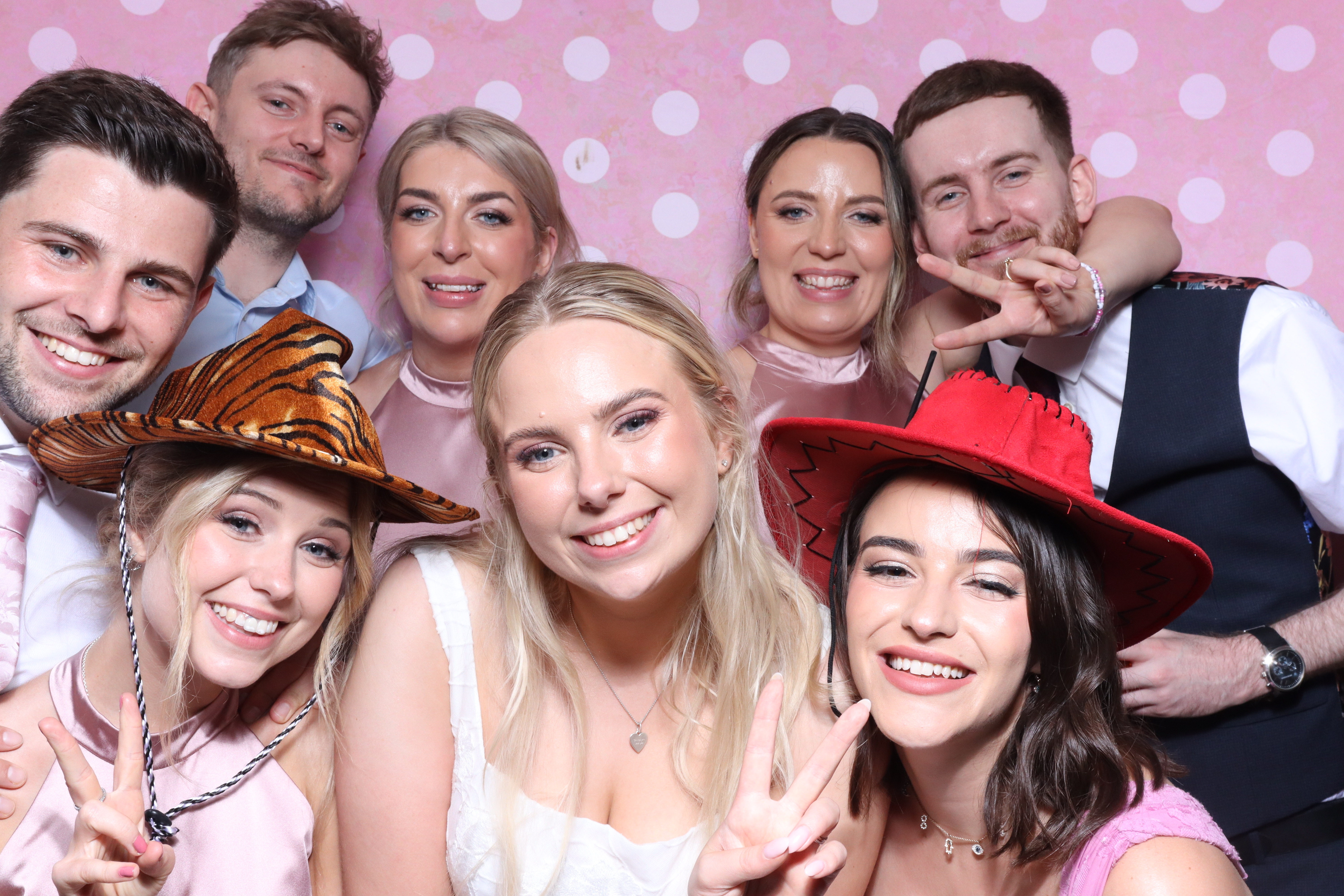 Mr & Mrs Cooper  | View more photos from the event at gallery.magicimages.uk/u/MagicImages/Mr-Mrs-Cooper