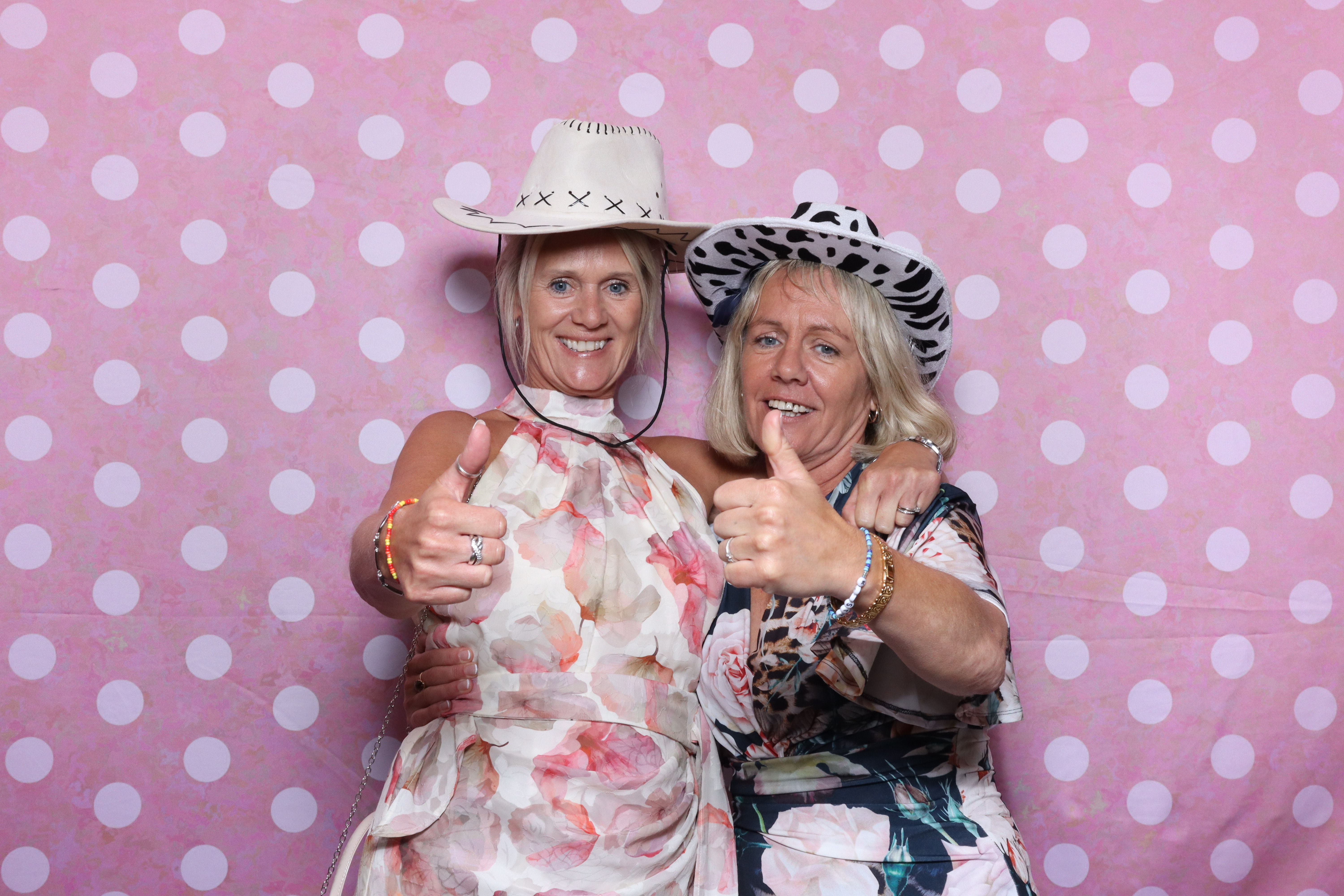 Mr & Mrs Cooper  | View more photos from the event at gallery.magicimages.uk/u/MagicImages/Mr-Mrs-Cooper