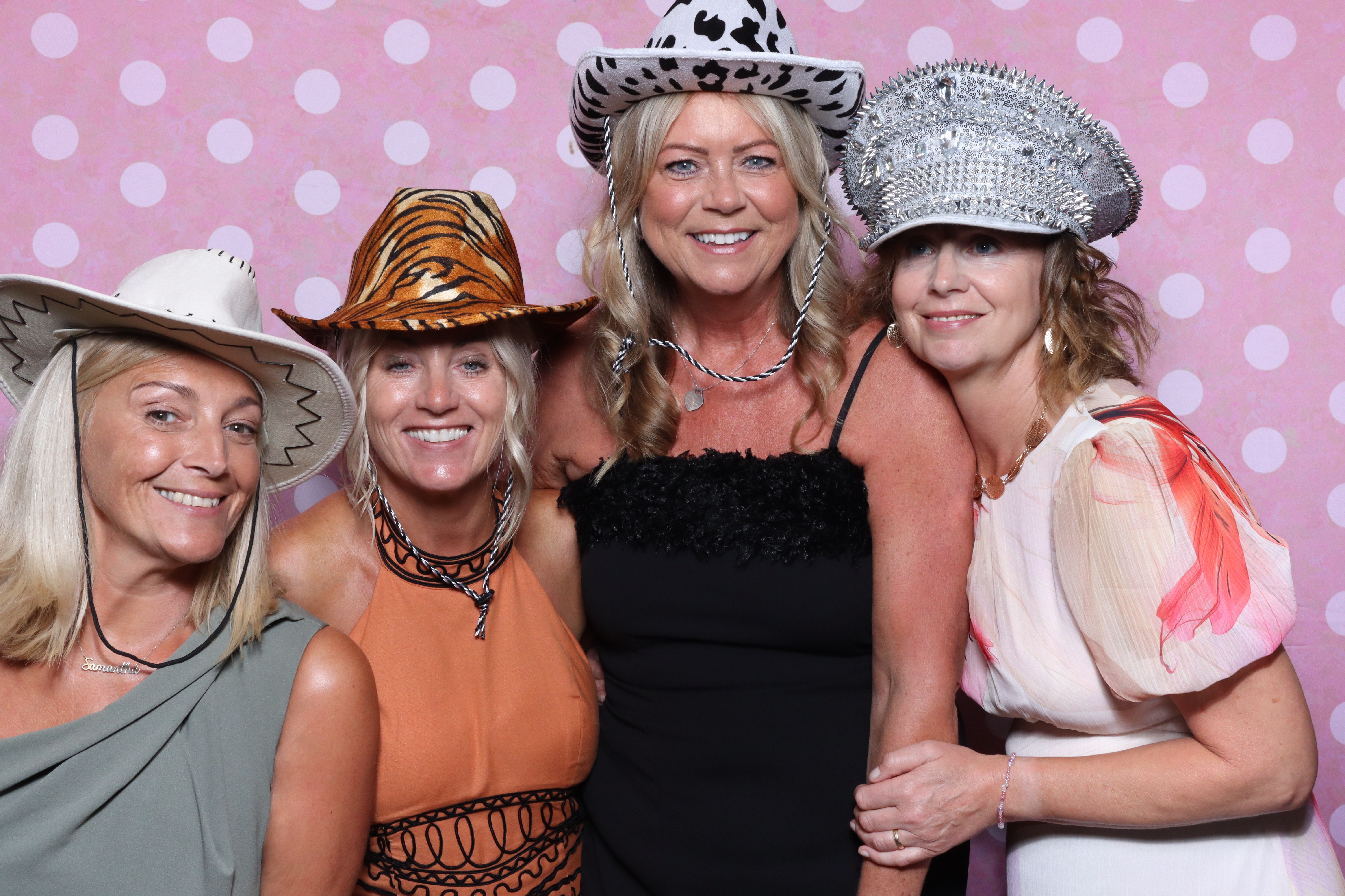 Mr & Mrs Cooper  | View more photos from the event at gallery.magicimages.uk/u/MagicImages/Mr-Mrs-Cooper