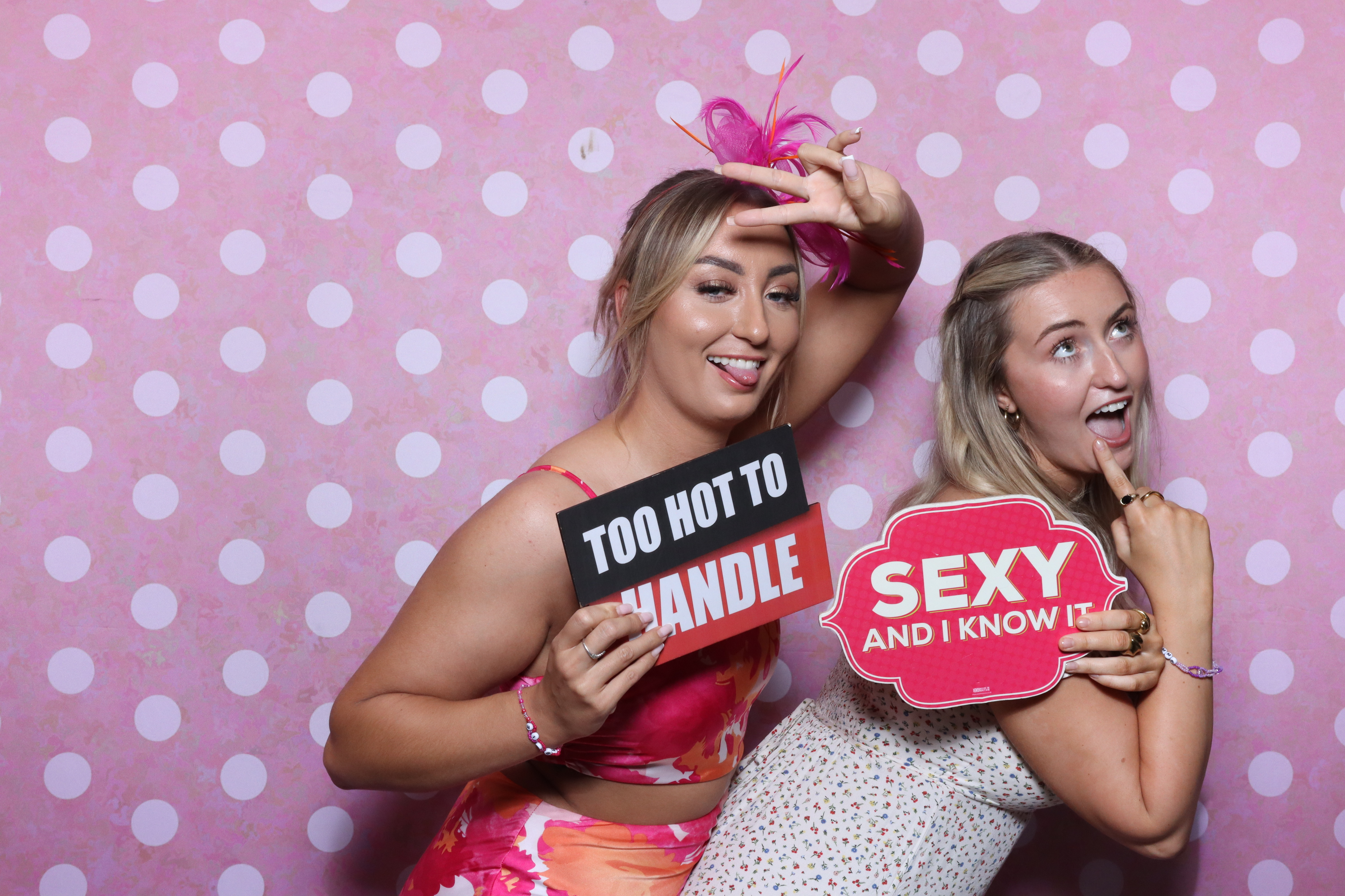 Mr & Mrs Cooper  | View more photos from the event at gallery.magicimages.uk/u/MagicImages/Mr-Mrs-Cooper