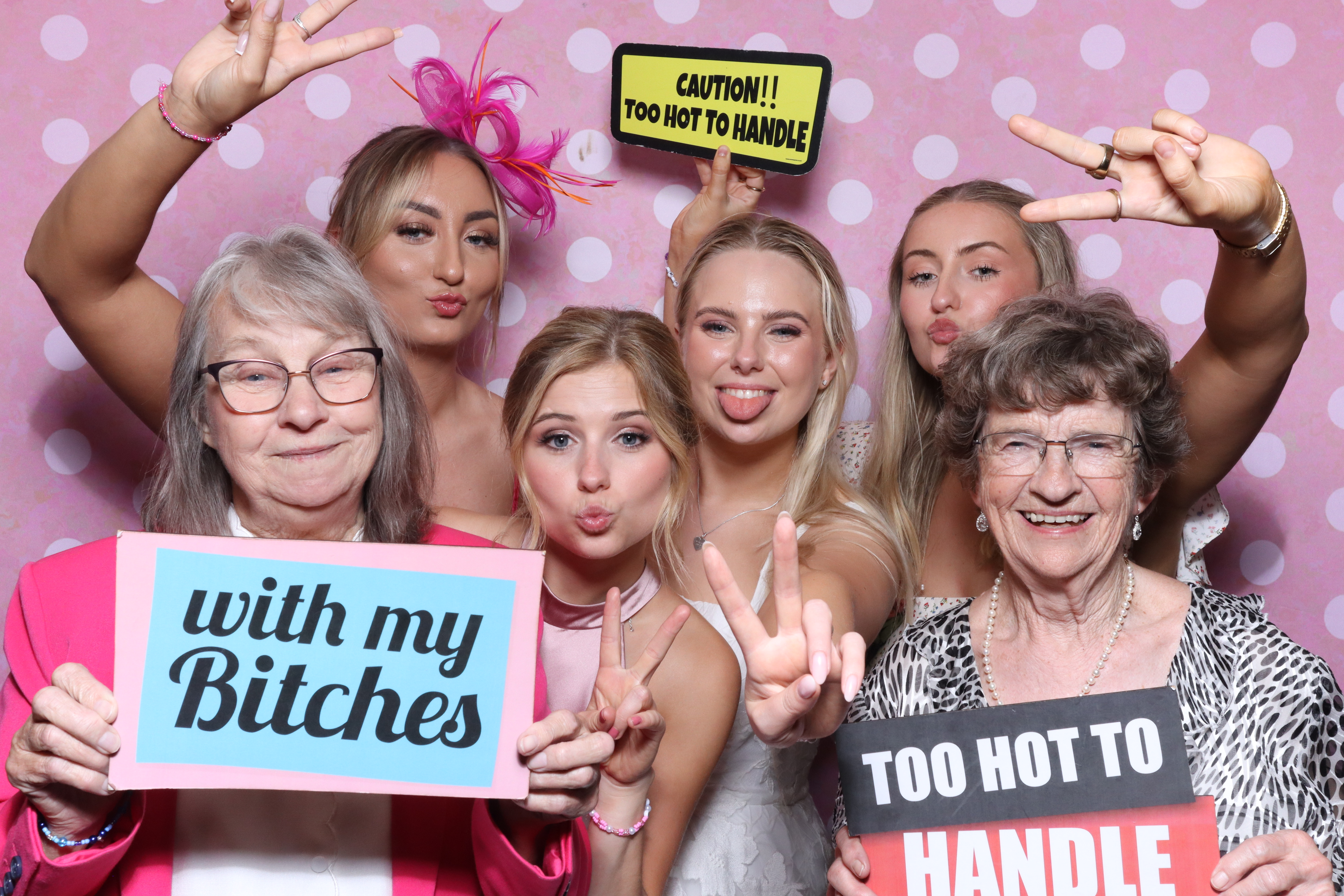 Mr & Mrs Cooper  | View more photos from the event at gallery.magicimages.uk/u/MagicImages/Mr-Mrs-Cooper